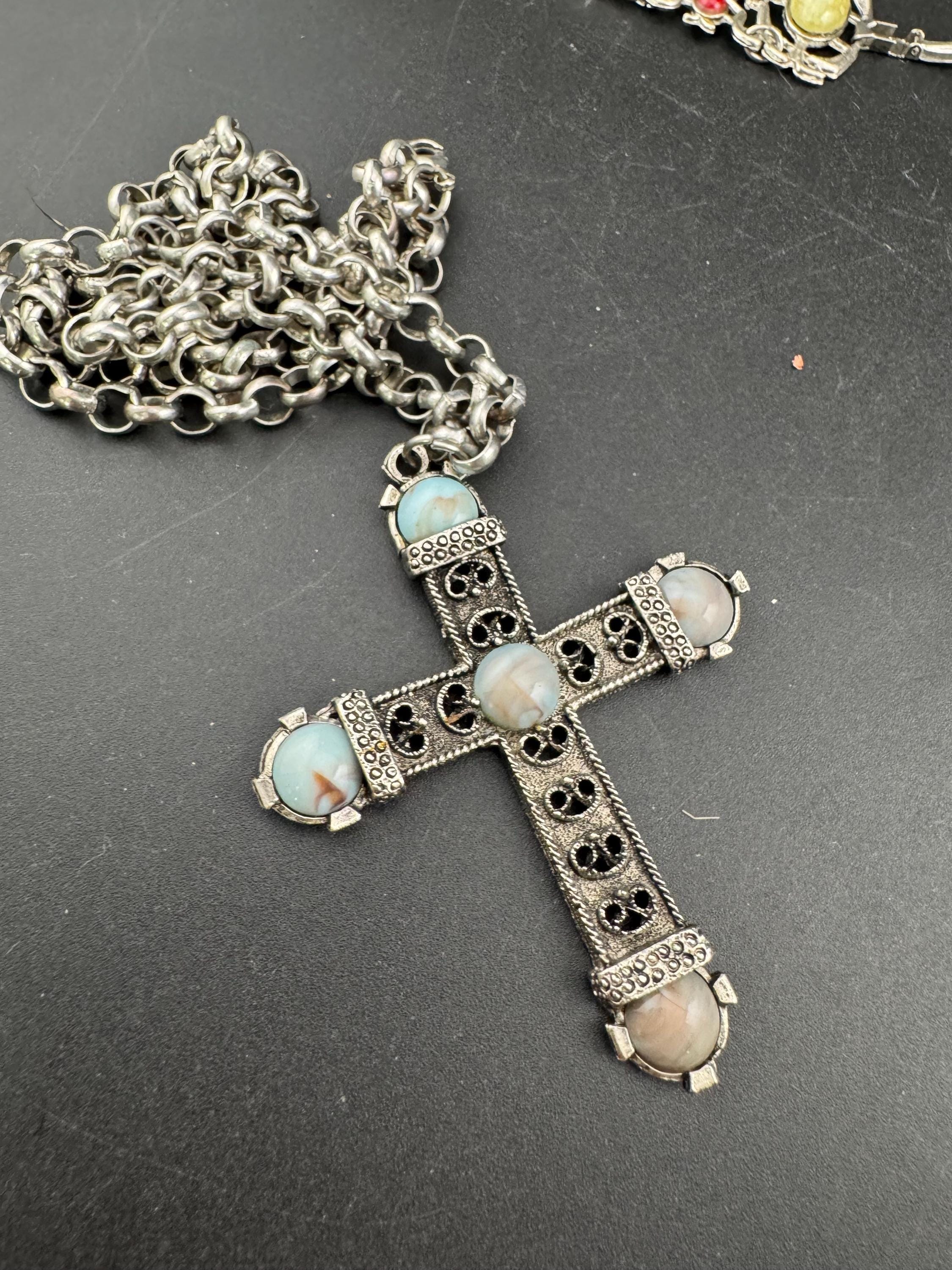 Vintage Dorene Celtic Cross Pendant: Marbled Faux Gemstone, Silver Tone
