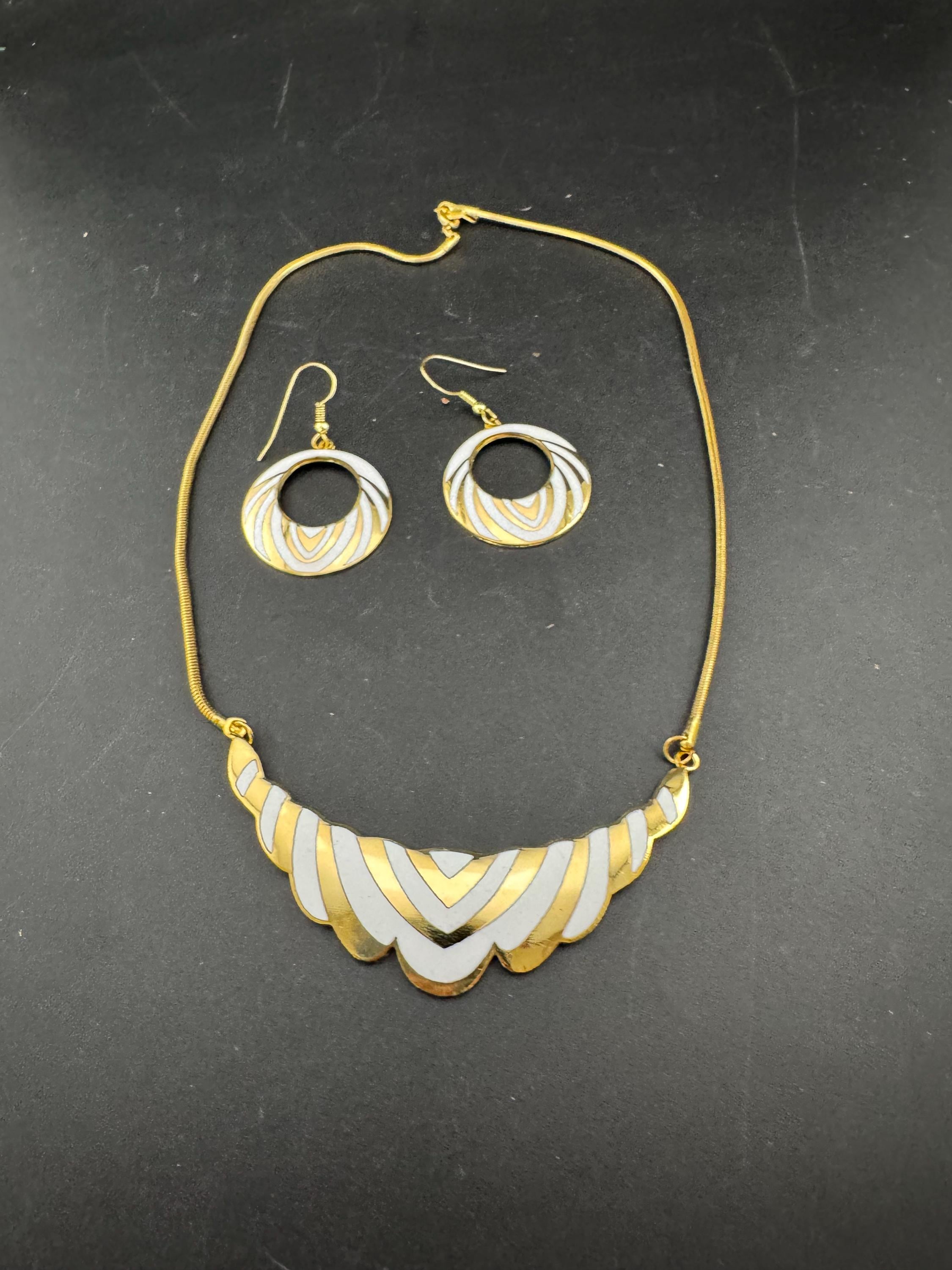 vintage 1980s white and gold enamel collar necklace and matching disc earrings, unused retro jewelry set
