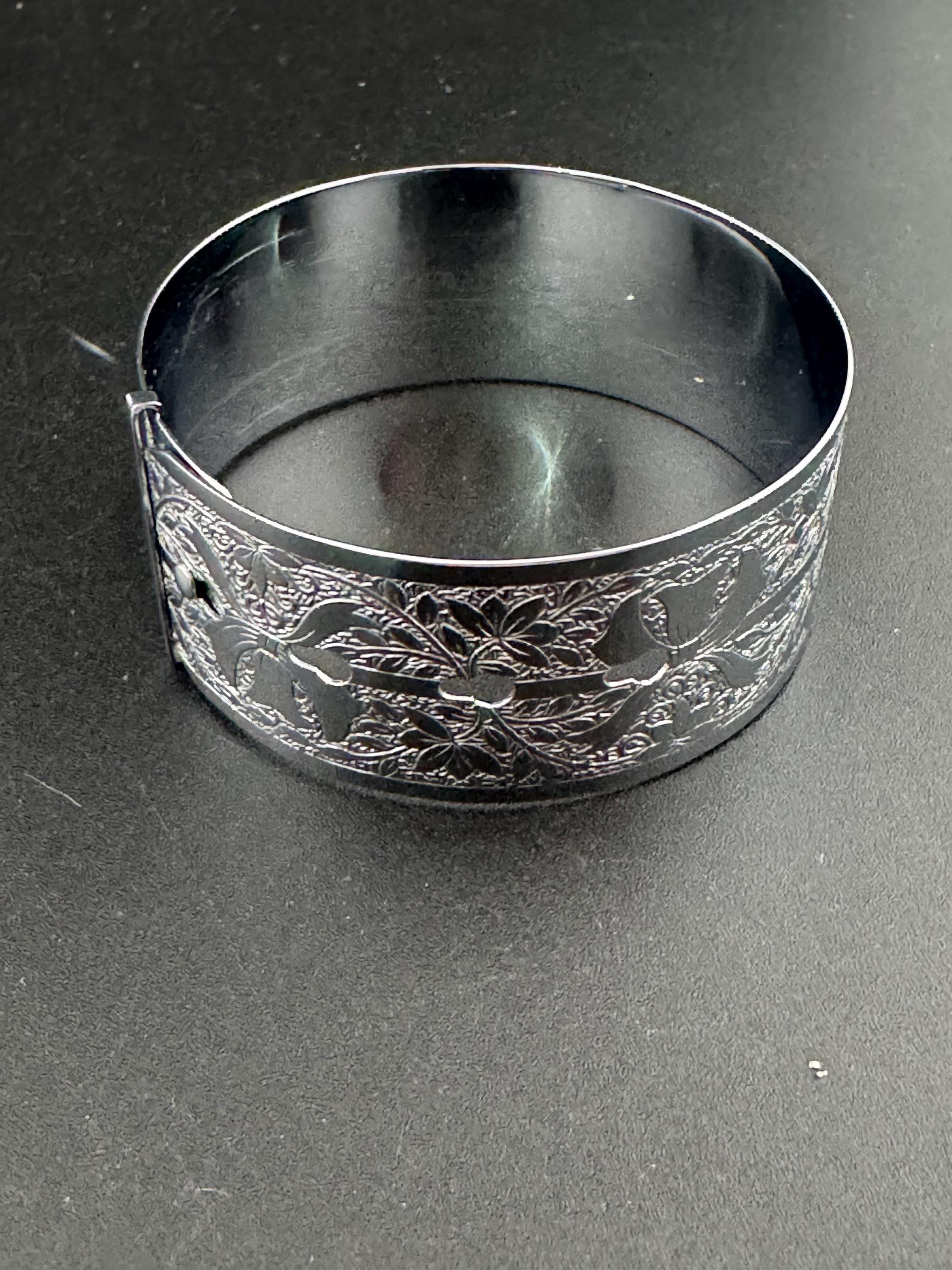 Art Deco belt Buckle Bangle, vintage chrome bracelet engraved with etched floral design 1940s 1950s