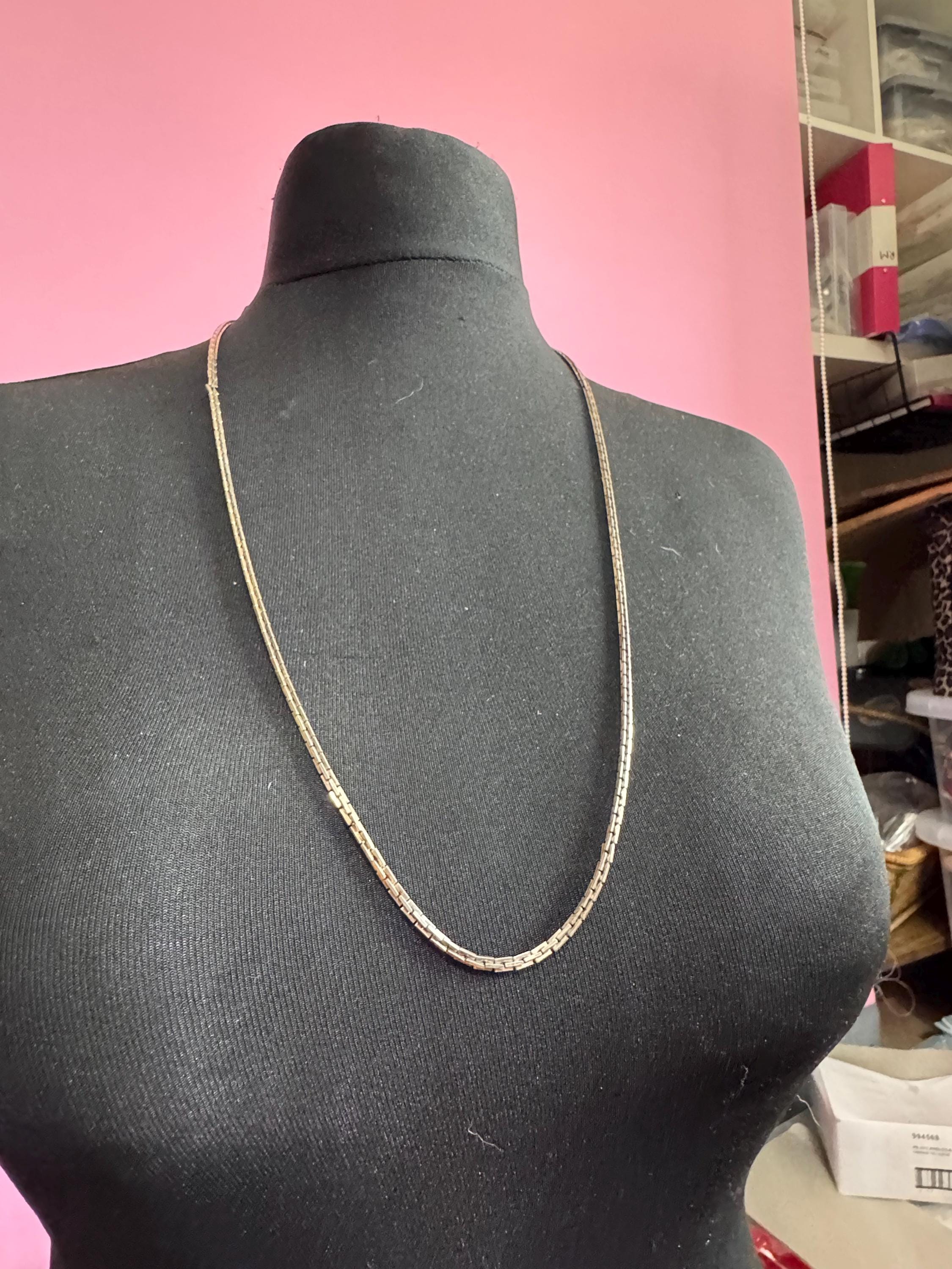 Signed ADRIEN Mann Vintage modernist textured long silver tone thick plain chain necklace 80cm