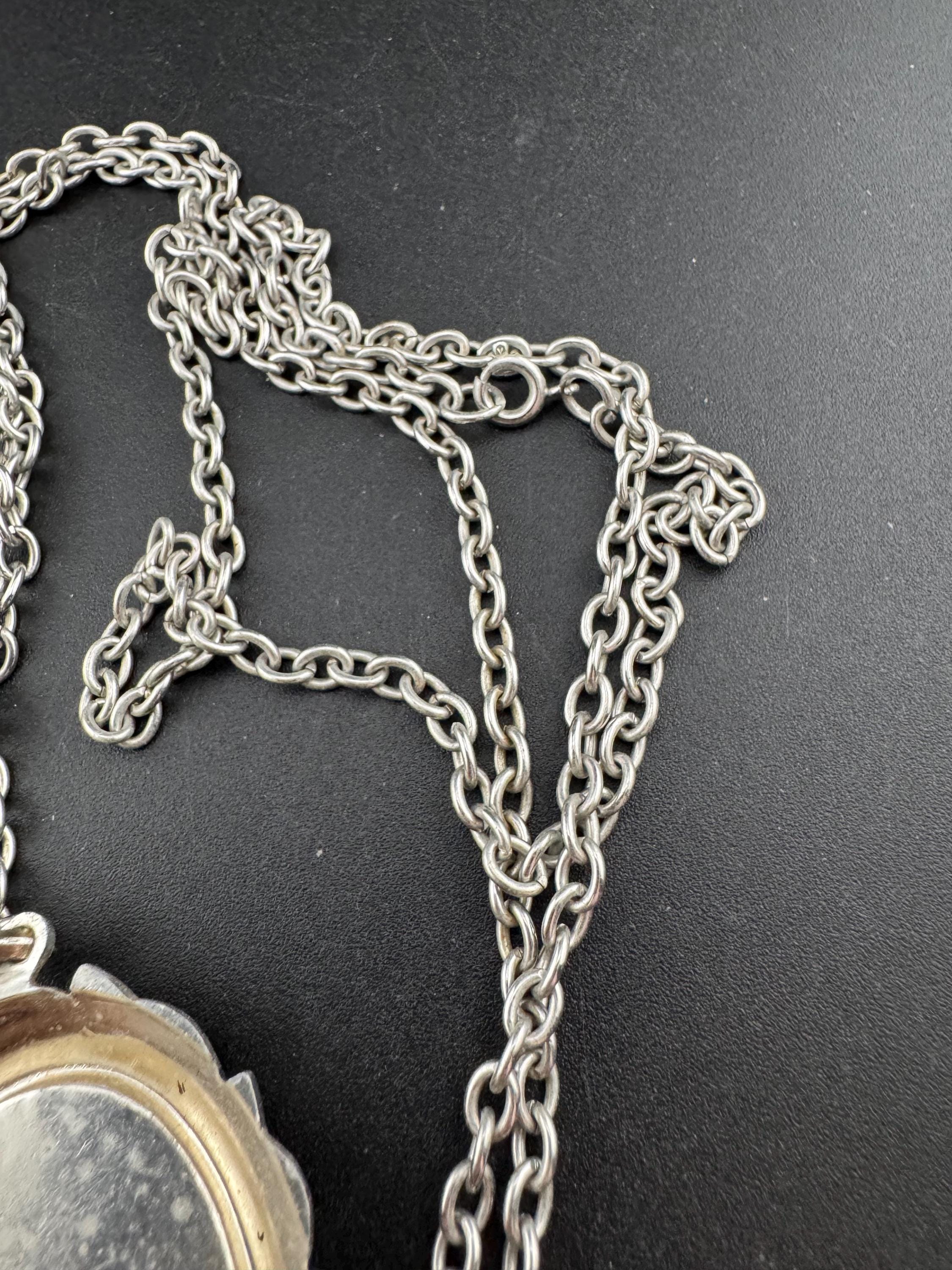 Vintage large silver tone oval pearl shell 1970s pendant necklace