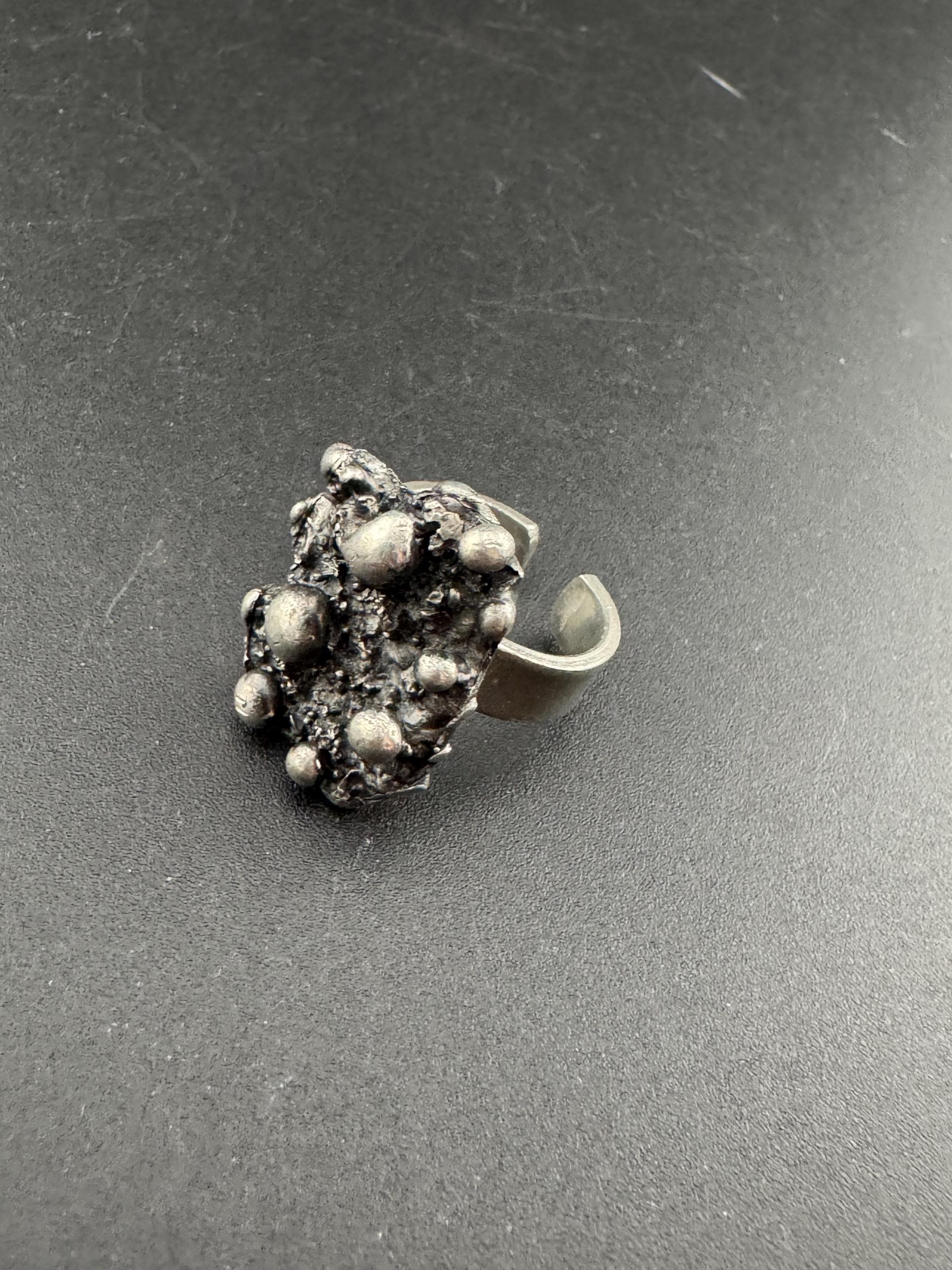 Brutalist textured steel adjustable ring 1970s 1980s modernist chunky silver tone metal ball ring