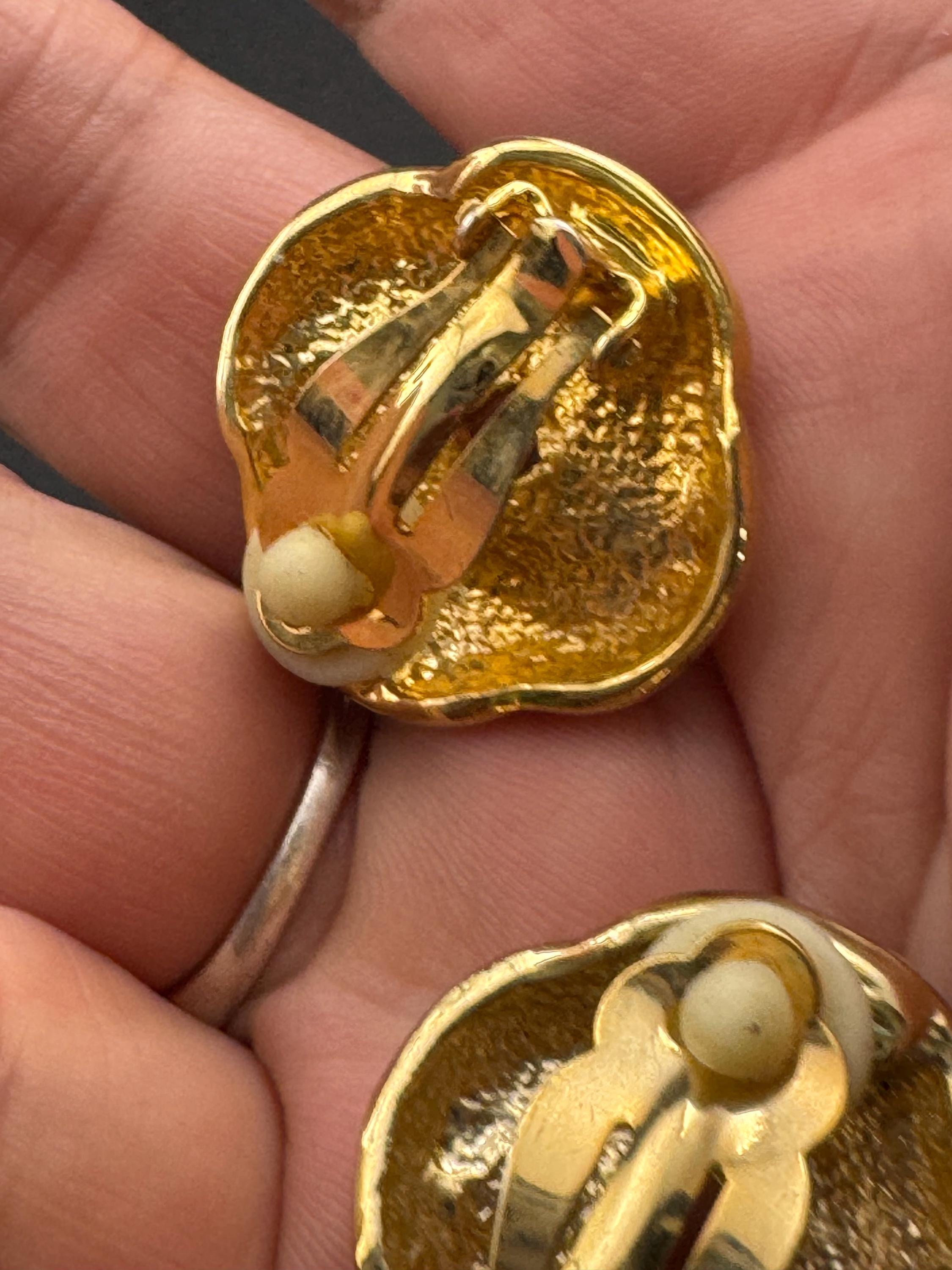 Clear Diamanté paste gold tone abstract swirl Clip On Earrings