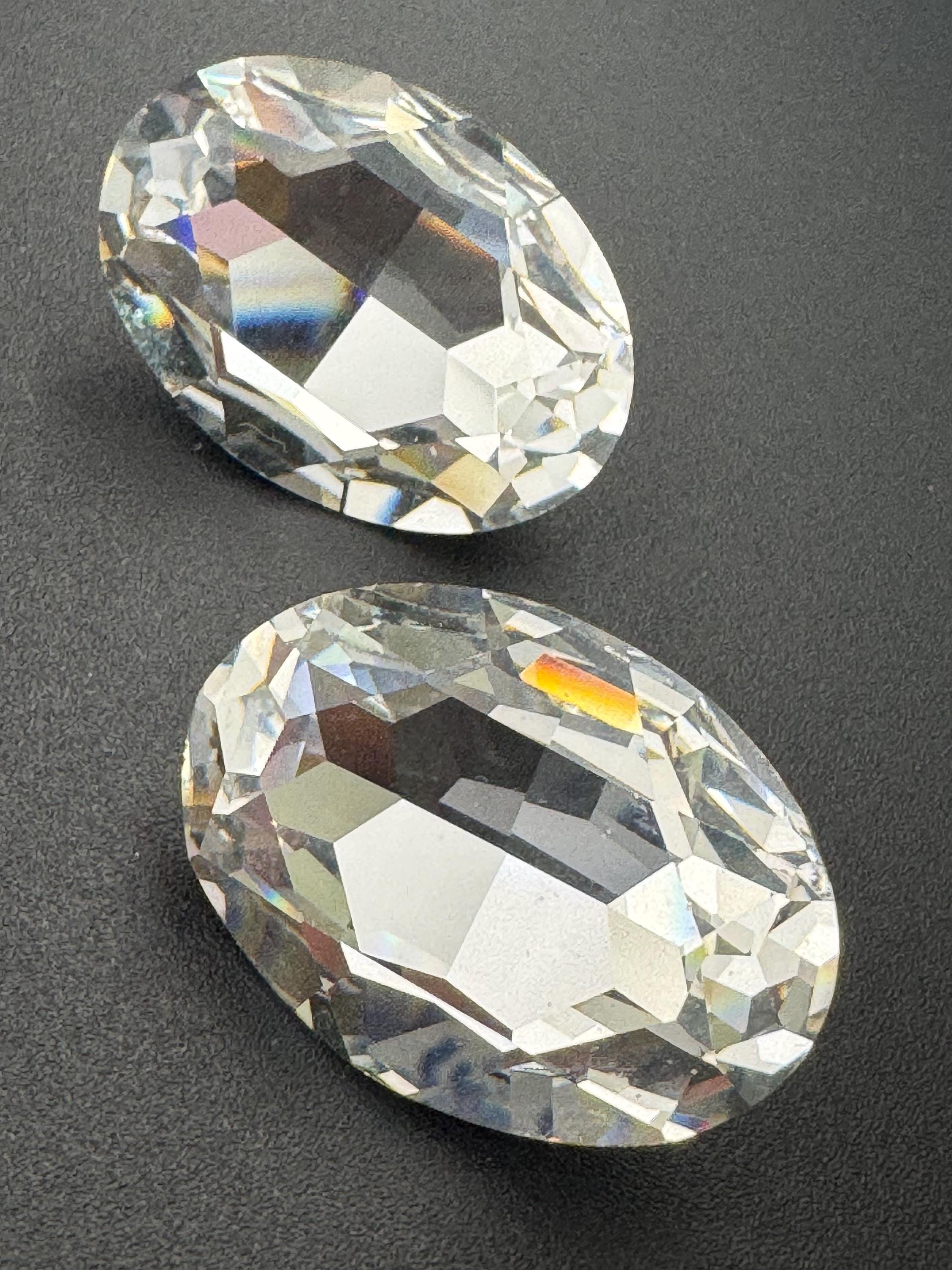 Oversized Vintage silver tone clear diamanté 3cm oval glass faceted cabochon clip on earrings