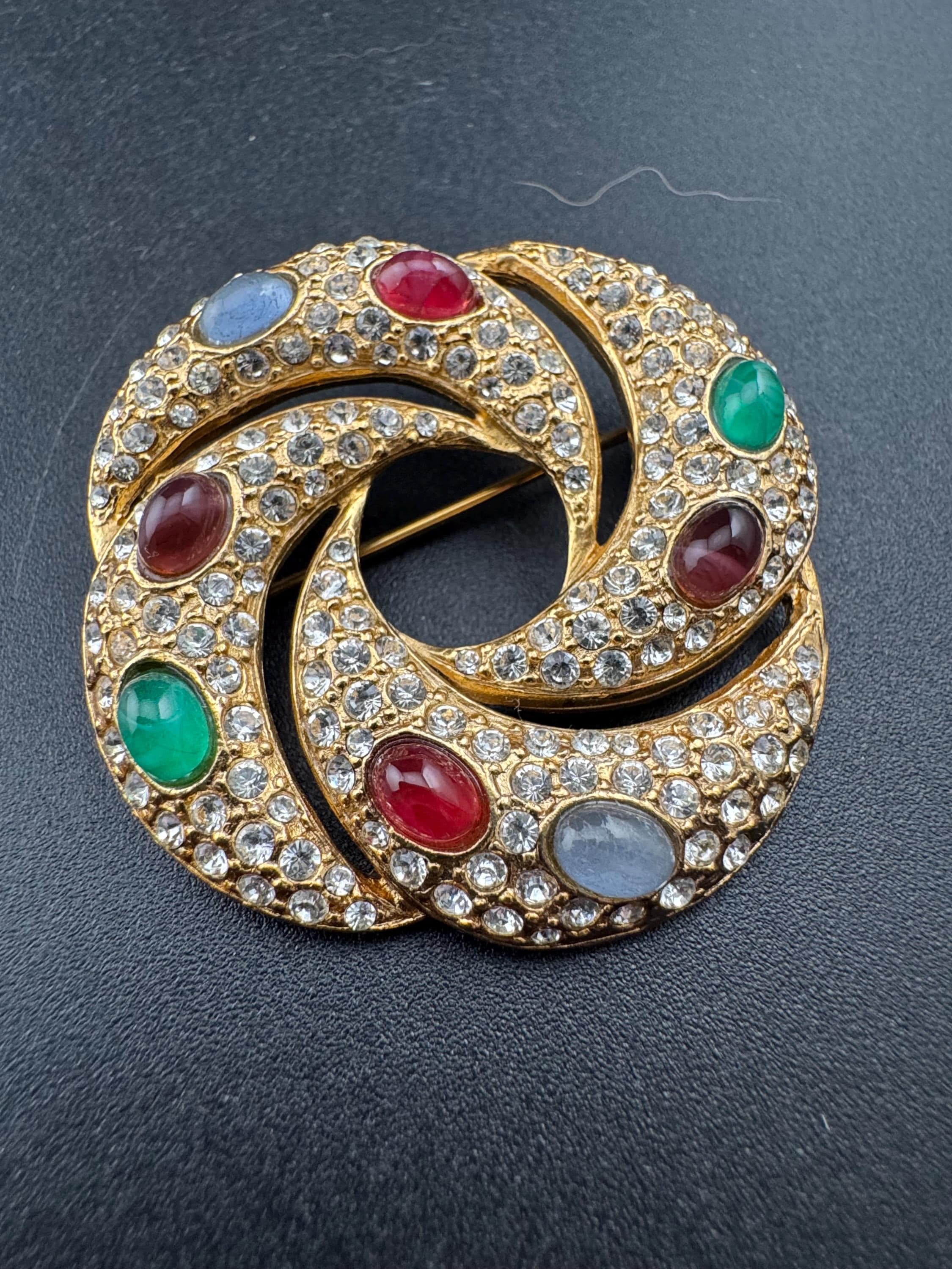 High end vintage Gripoix style cabochon glass and clear diamanté statement swirl brooch