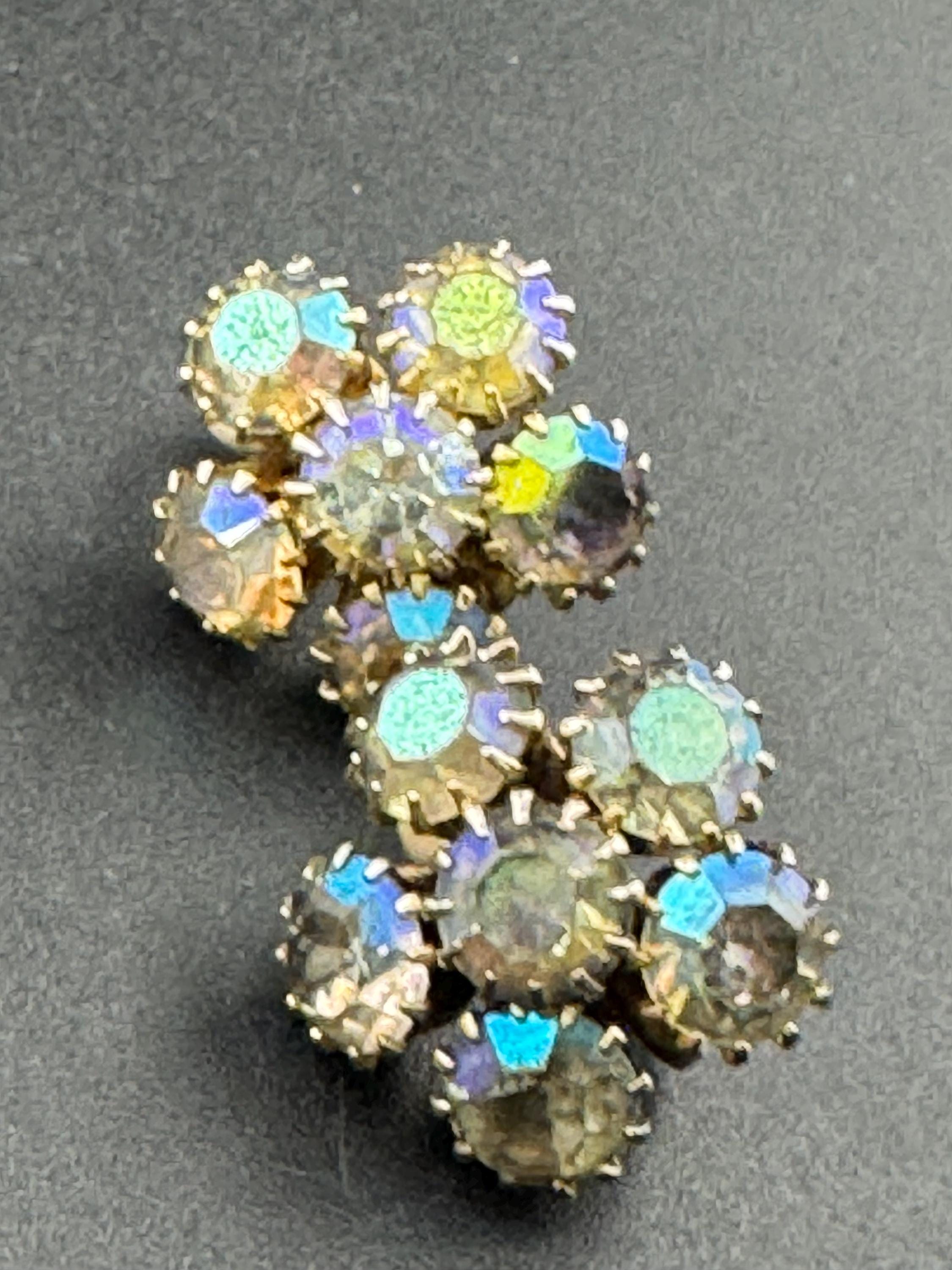 Singed JEWELCRAFT Vintage mid century aurora borealis rhinesone clip On stud Earrings gold Tone