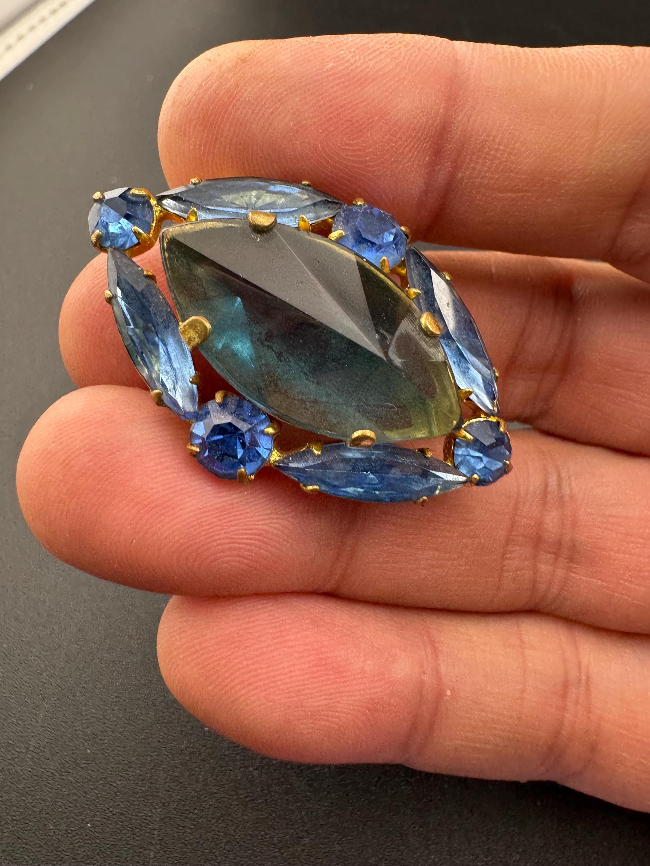 Vintage Blue Cut Glass Brooch: Sapphire Diamanté Gold Tone