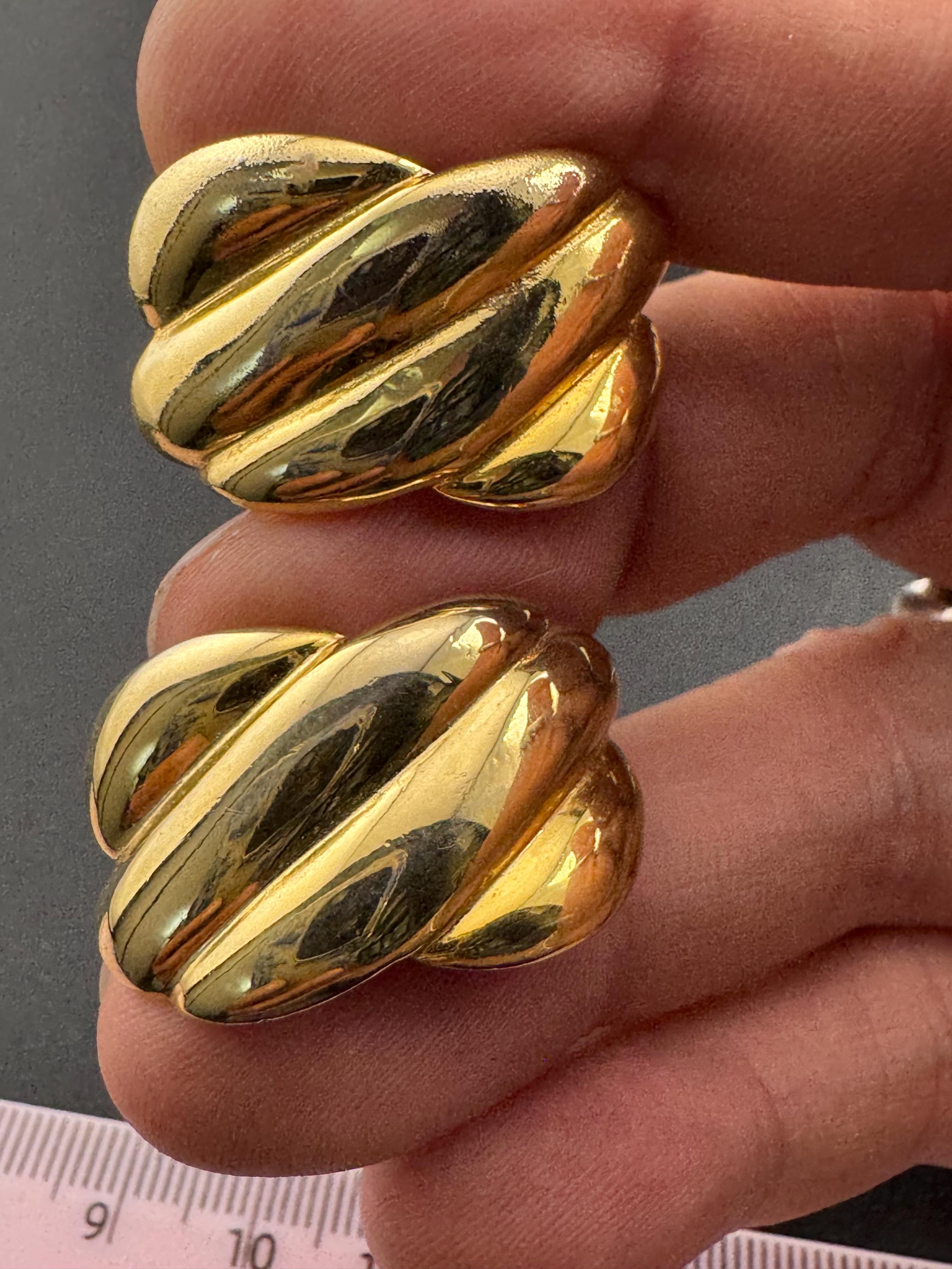 Classic 1980s rectangular clip on earrings retro gold tone studs 80s