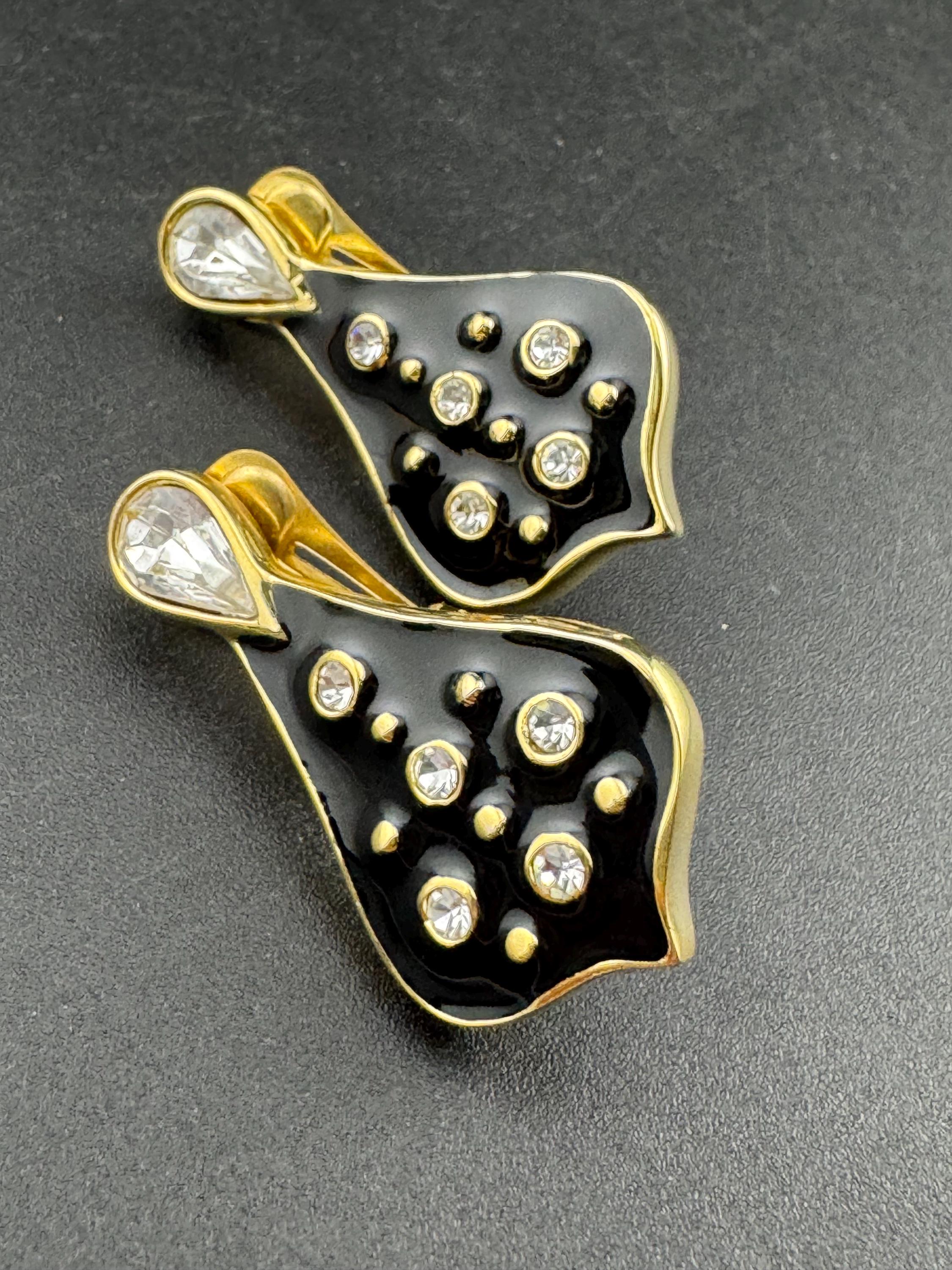 Vintage black enamel diamanté  dangly teardrop clip on earrings