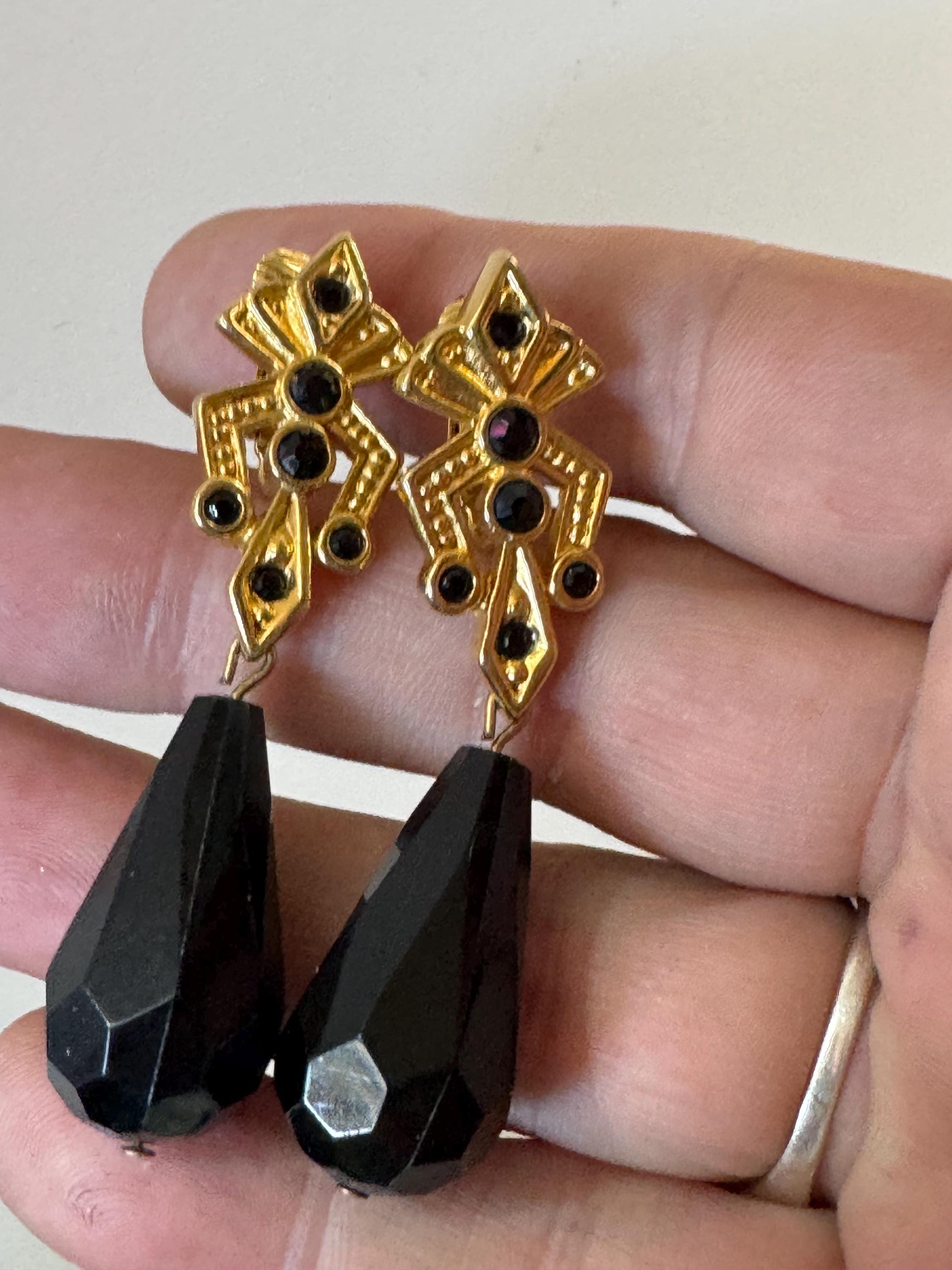 Vintage black acrylic faceted teardrop diamanté clip on earrings, gold tone