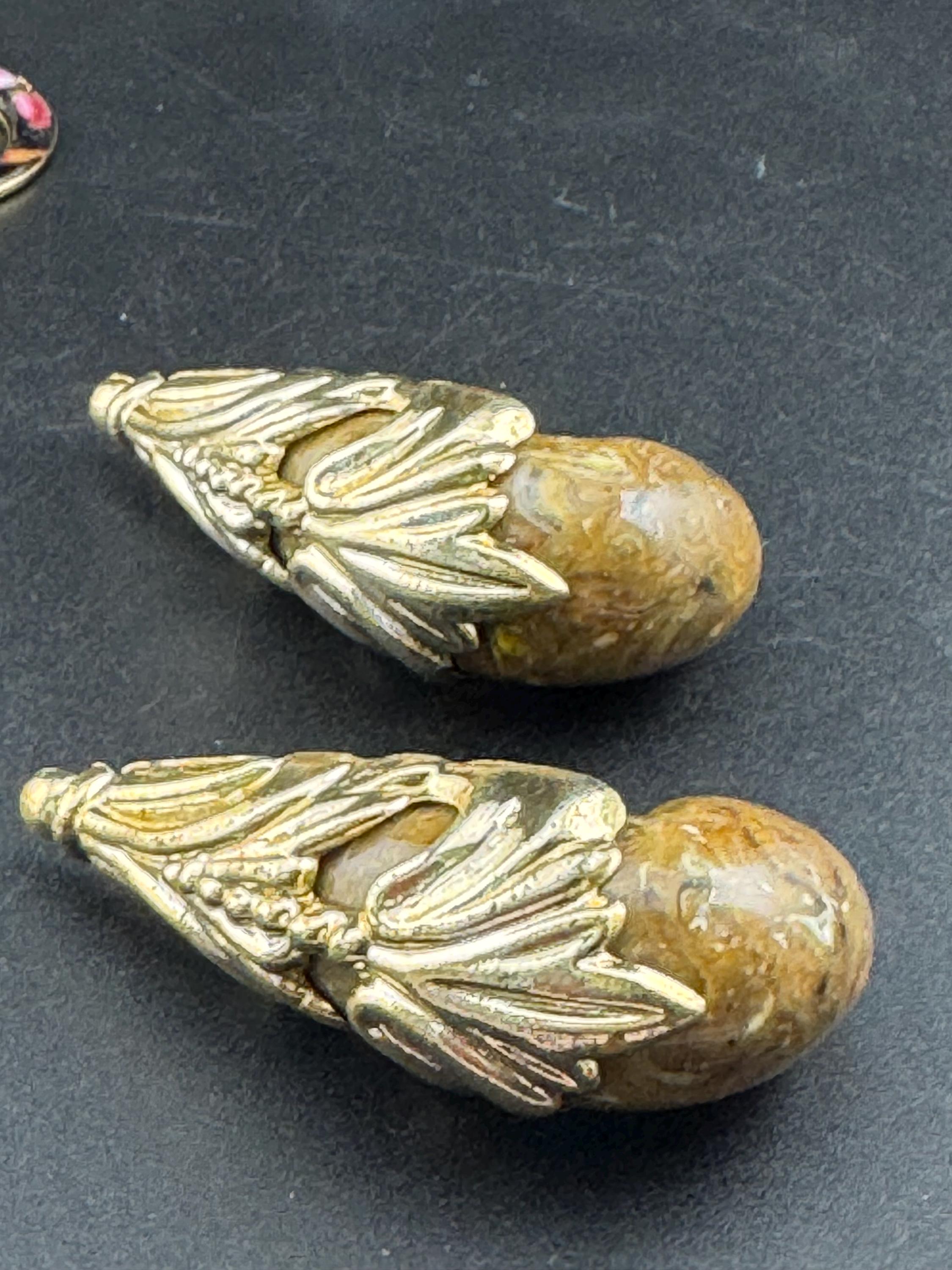 XL 6.5cm Vintage plastic oversized gold tone marbled brown tan clip on dangly drop earrings lightweight