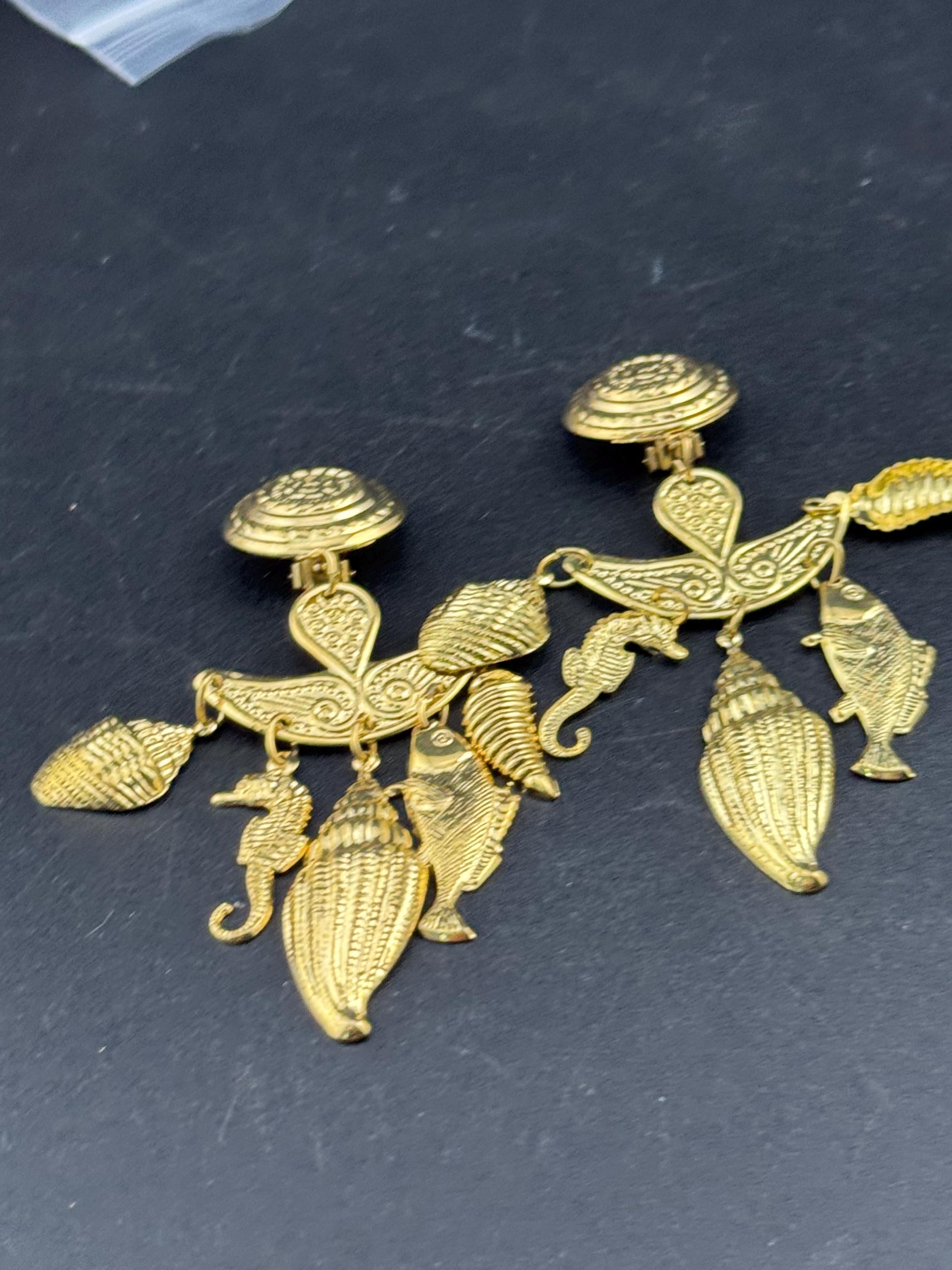 Vintage Gold Tone Nautical Fish Clip On Earrings: Lightweight Dangle