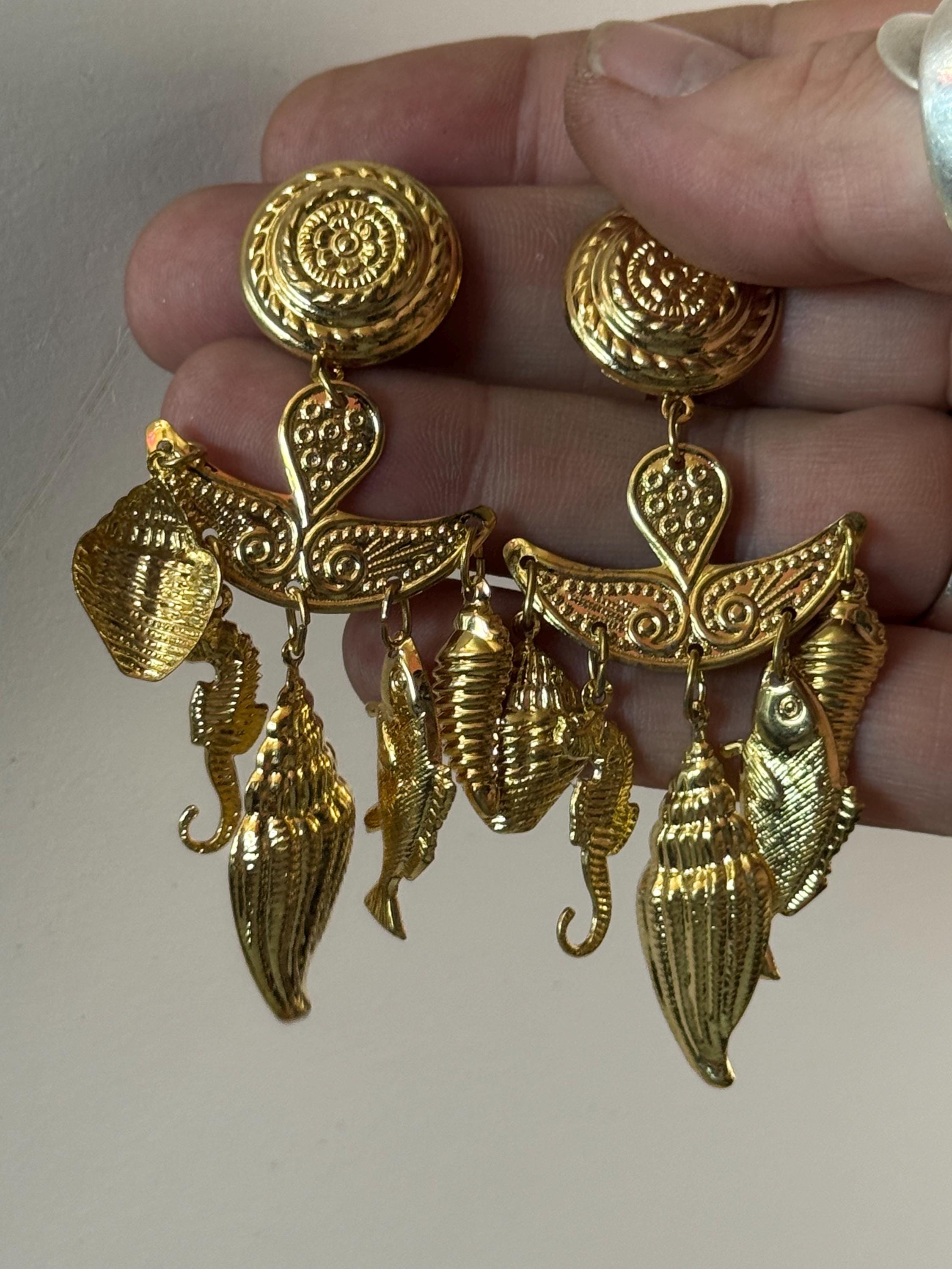Vintage Gold Tone Nautical Fish Clip On Earrings: Lightweight Dangle