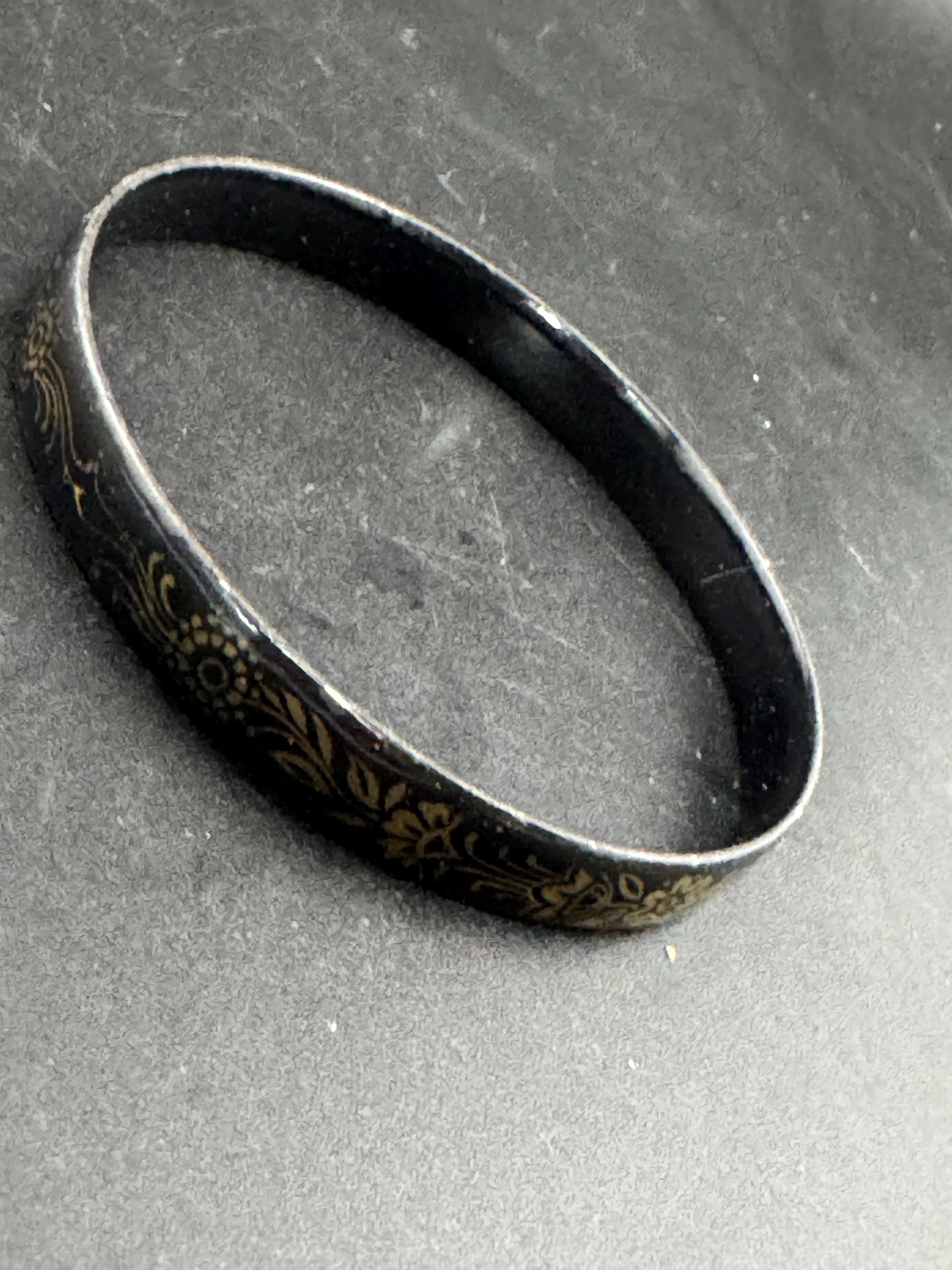 Vintage unsigned black and gold enamel floral bangle art nouveau style slim 8mm