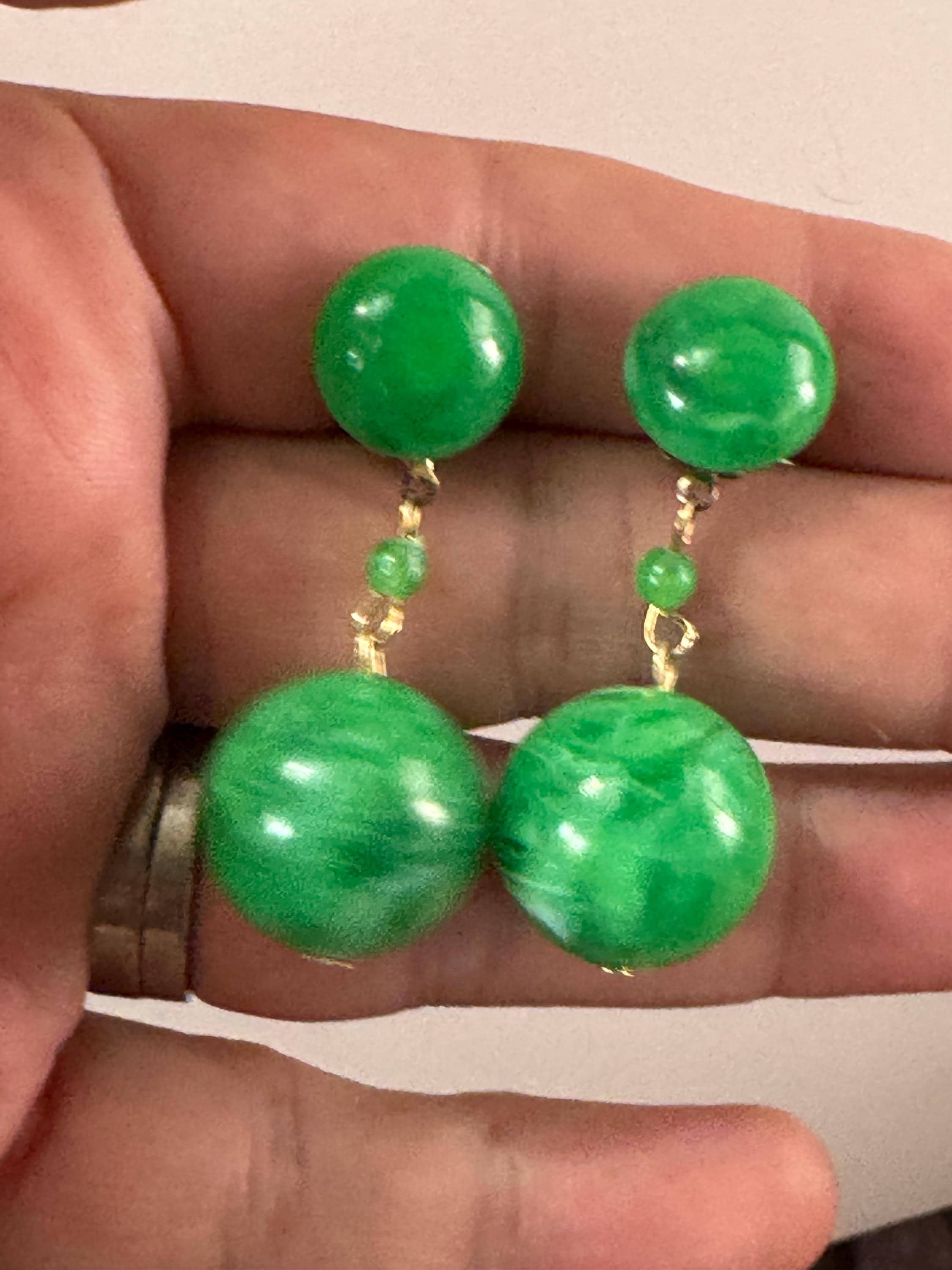 Vintage 2cm Plastic bright green marbled ball chain link dangly clip on earrings