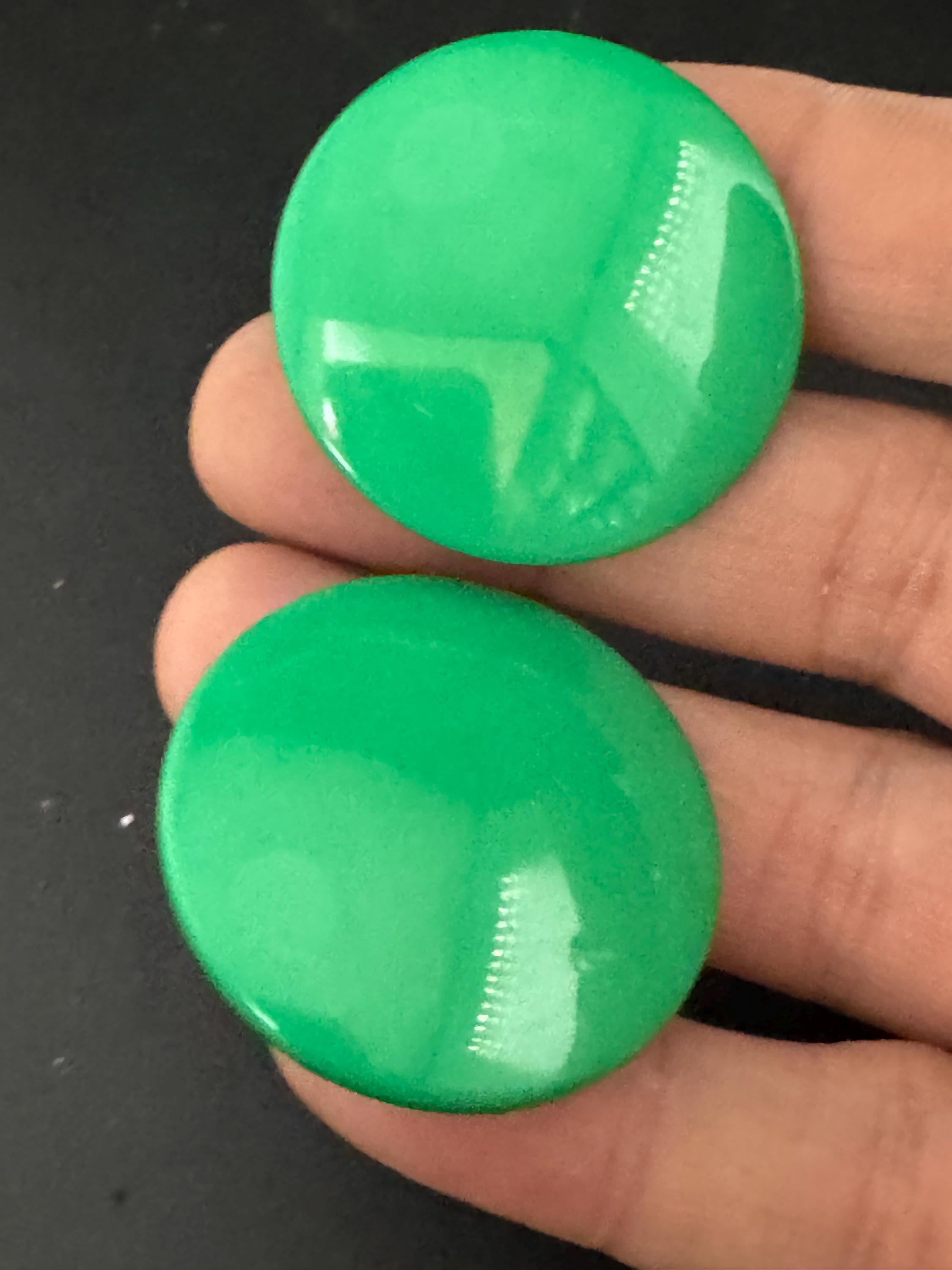 Retro 3cm Plastic bright green low domed big disc Button Stud clip on earrings