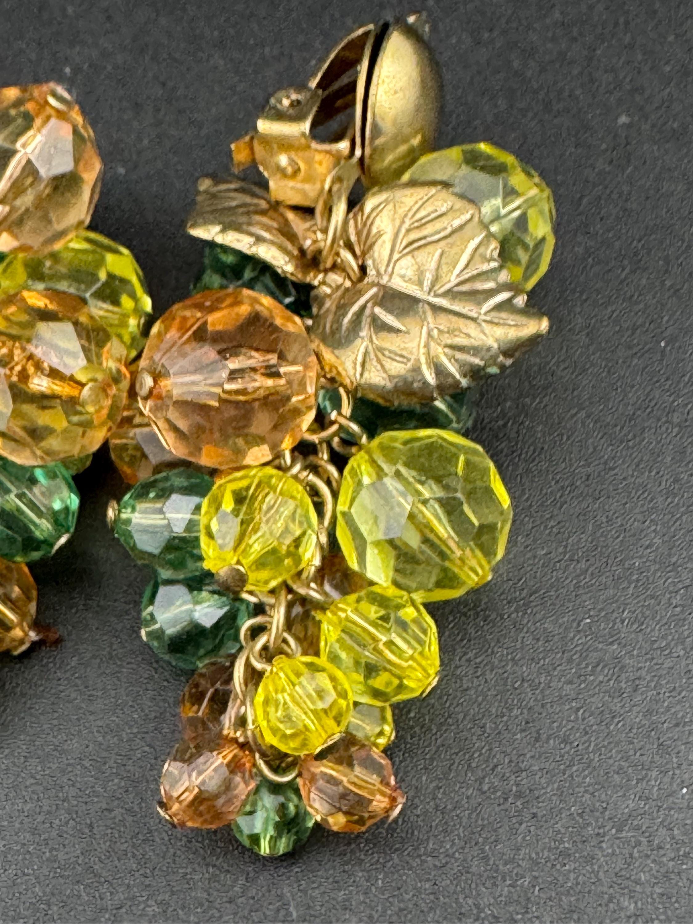 Vintage yellow green faceted cut plastic beaded dangly chandelier drop clip on earrings