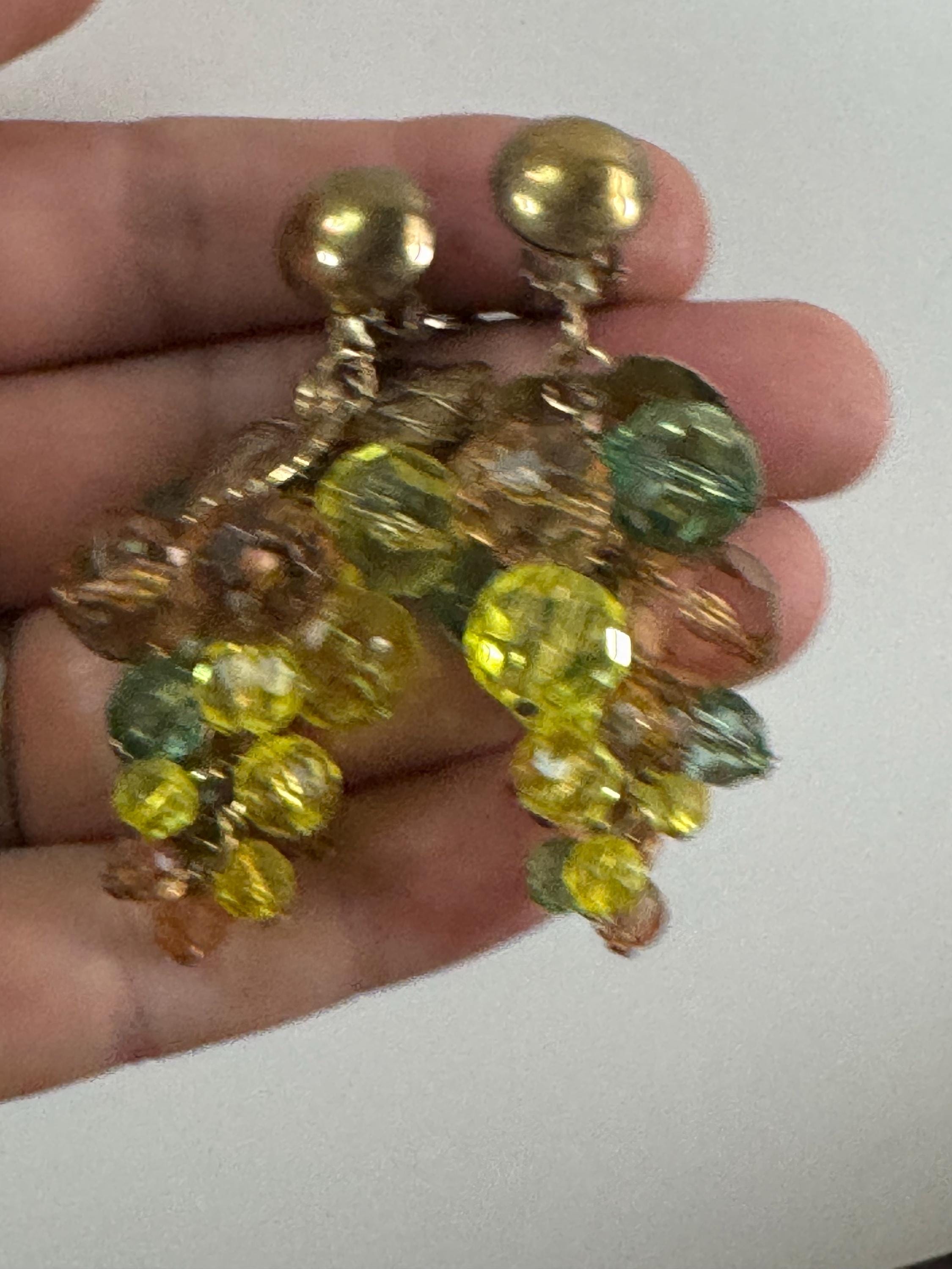 Vintage yellow green faceted cut plastic beaded dangly chandelier drop clip on earrings