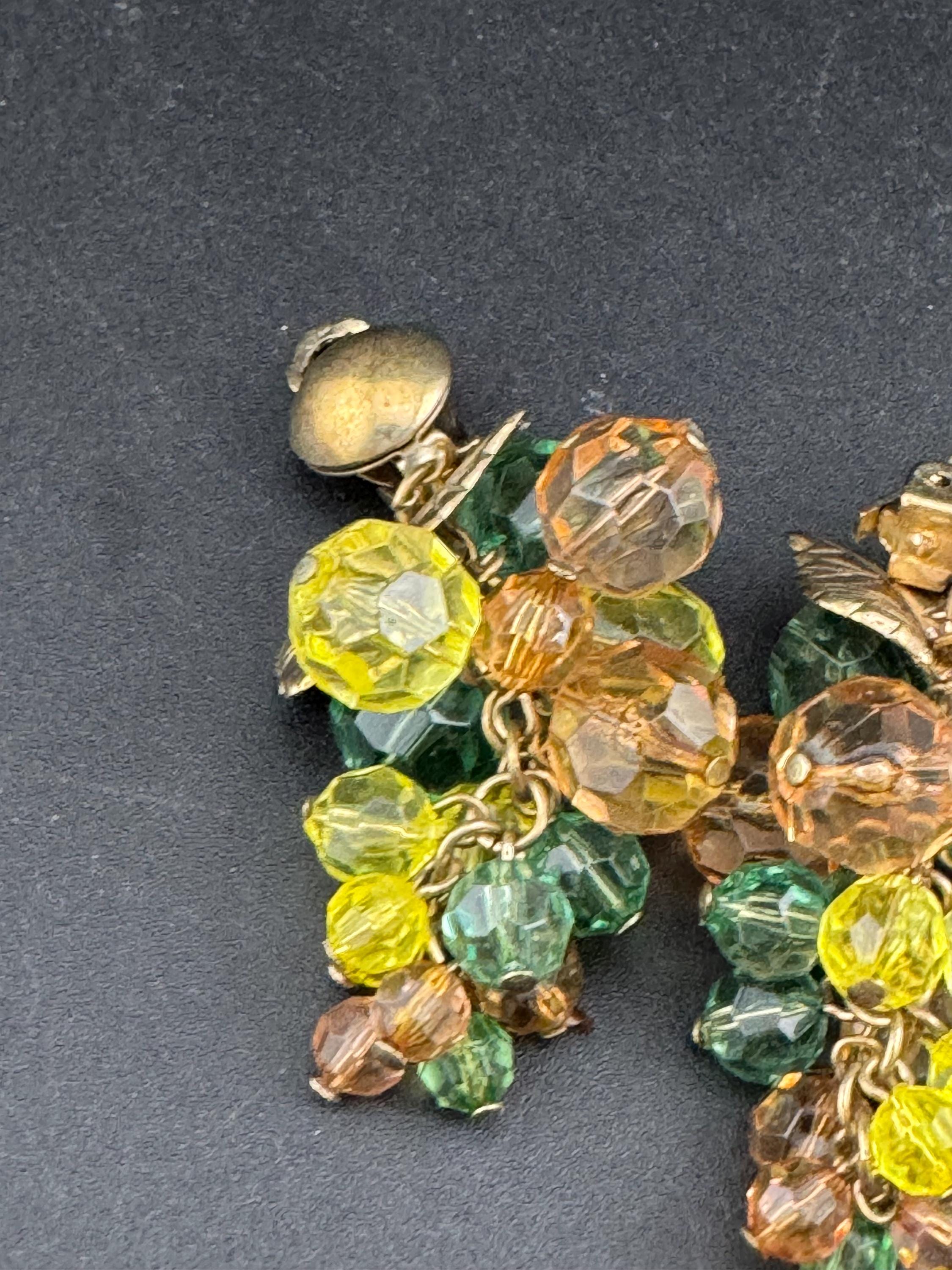 Vintage yellow green faceted cut plastic beaded dangly chandelier drop clip on earrings