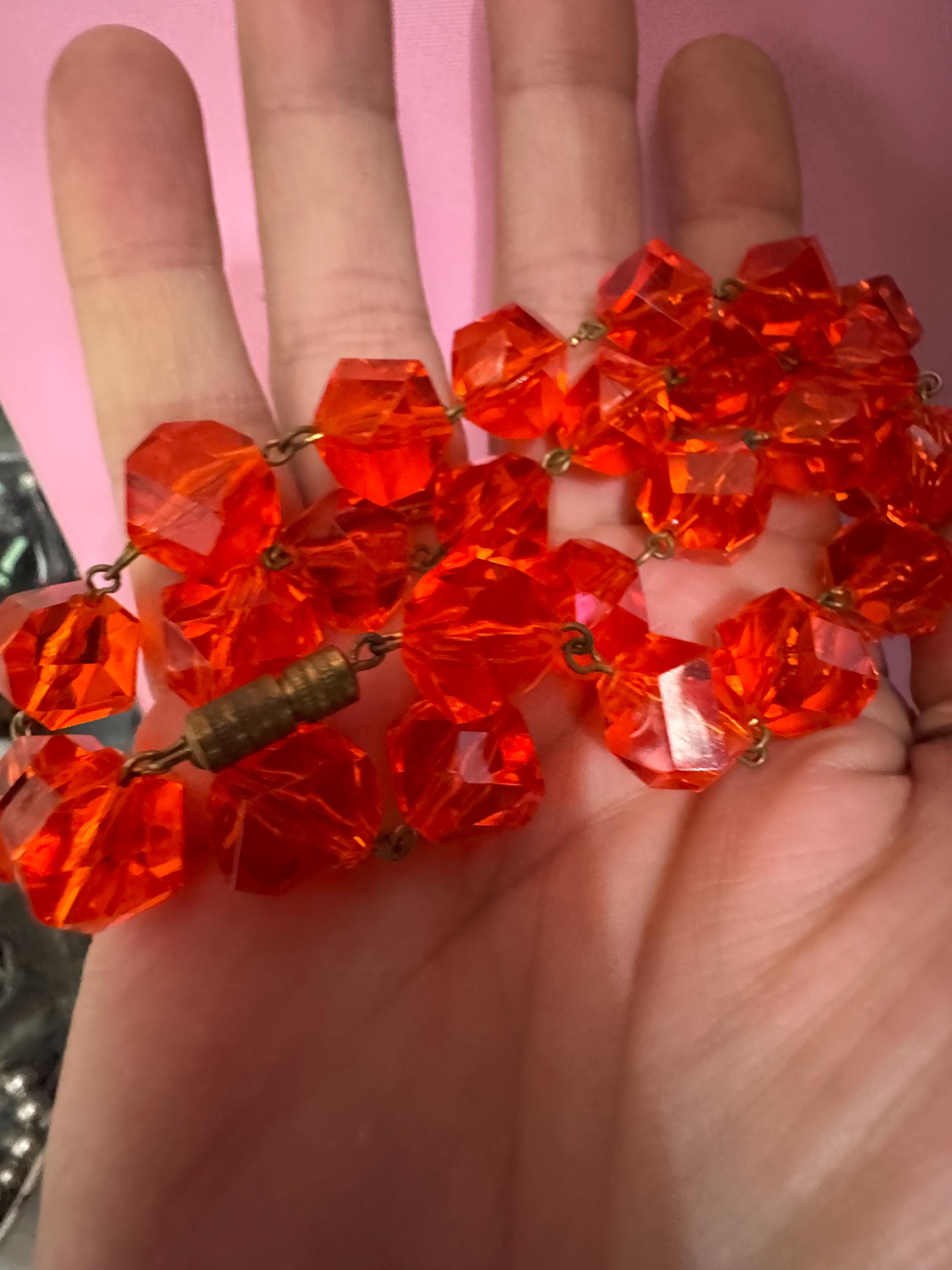 Vintage bright orange faceted acrylic plastic chunky beaded necklace 51cm