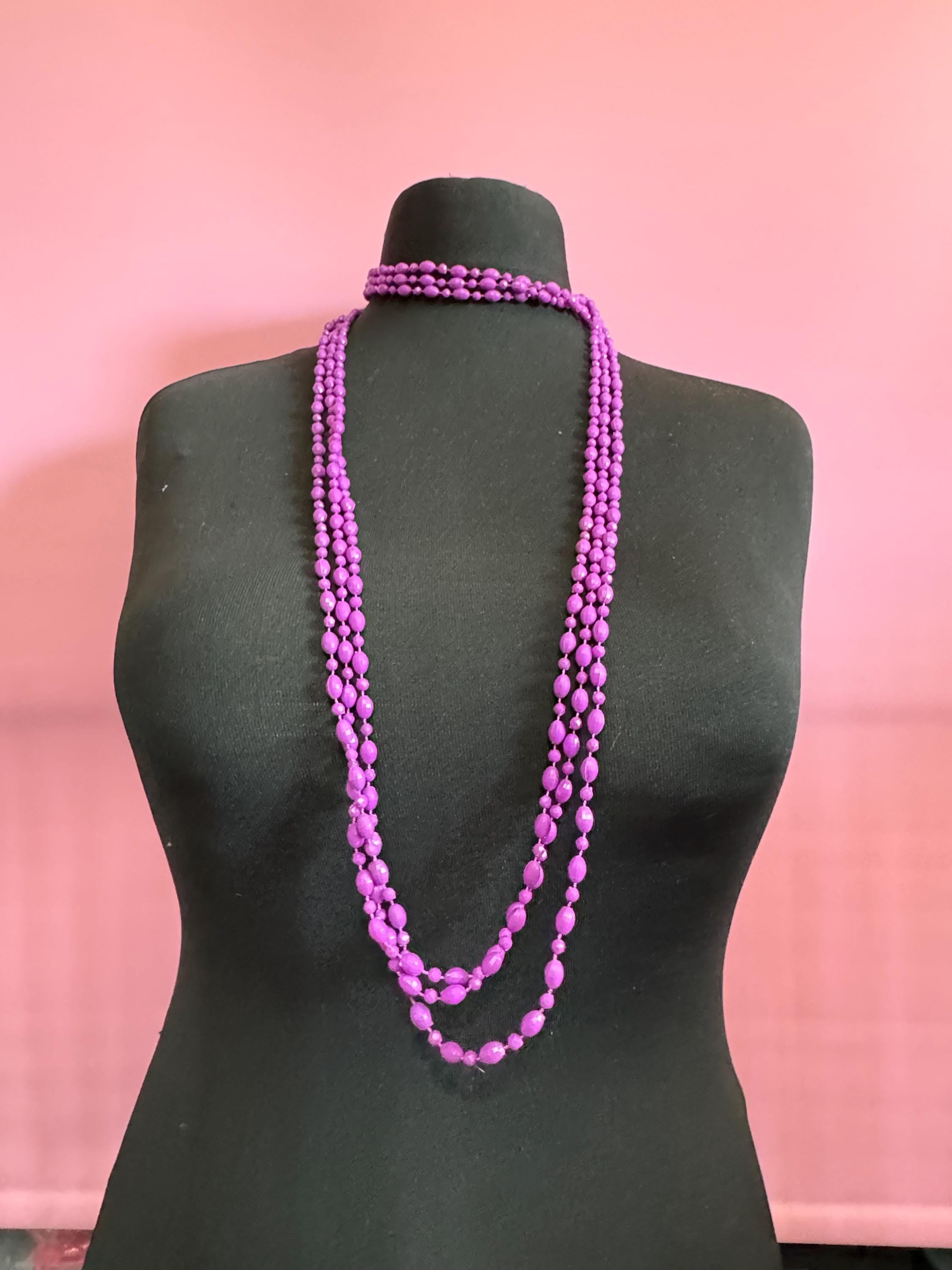 Vintage bright purple plastic beaded nultistrand wrap necklace 140