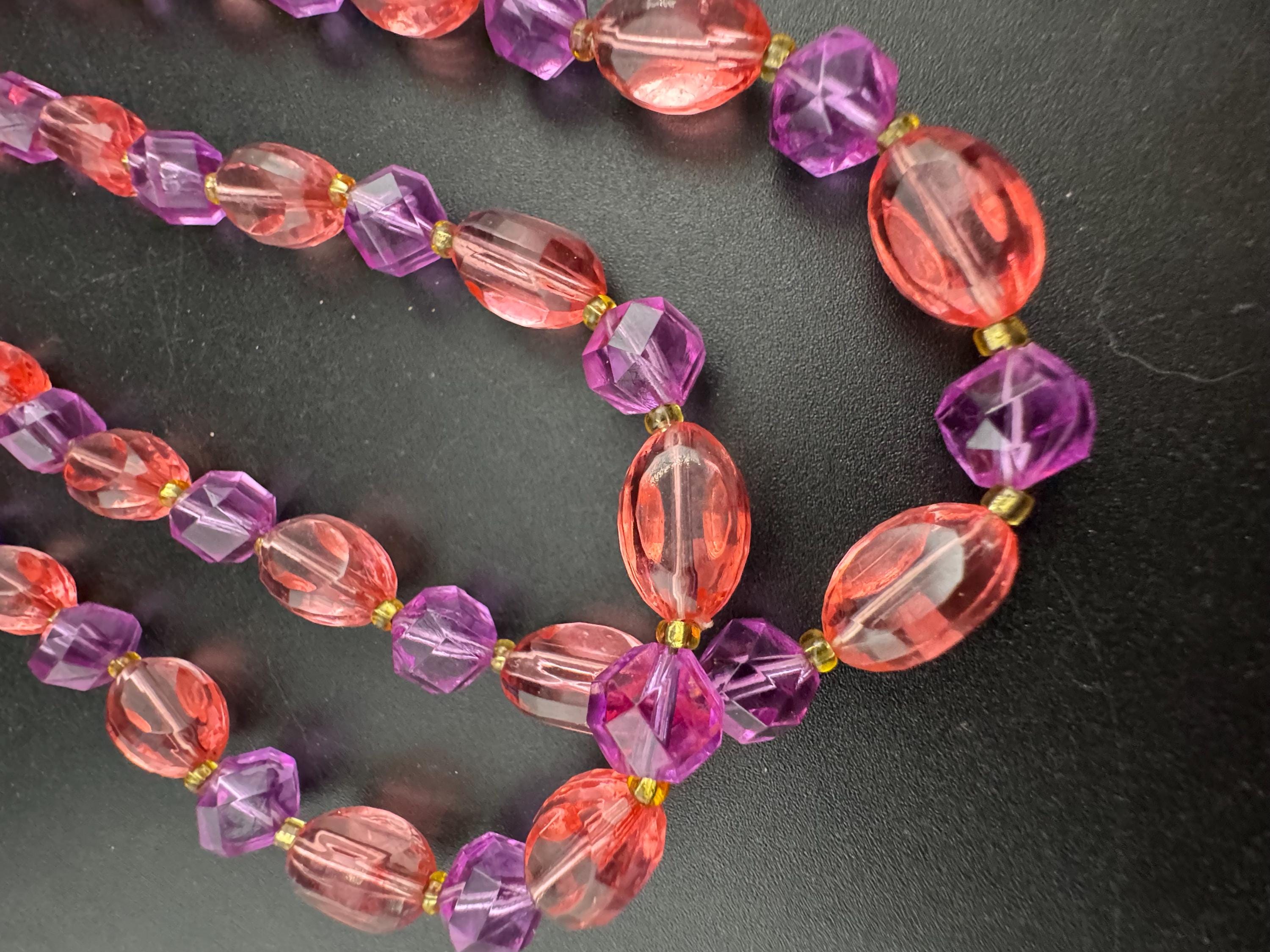 HONG KONG Vintage 1960s pink purple plastic faceted beaded Multistrand necklace 46cm