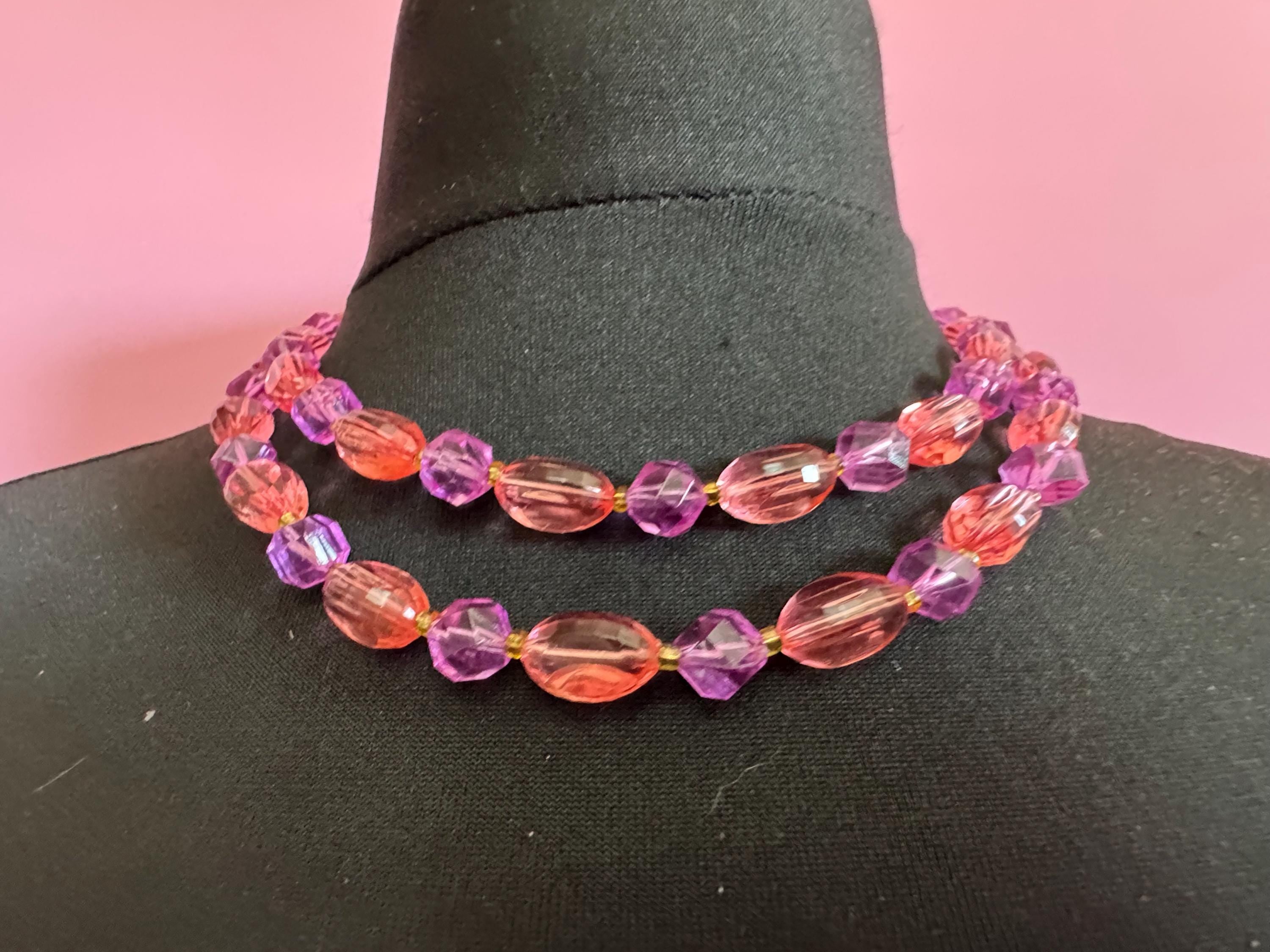 HONG KONG Vintage 1960s pink purple plastic faceted beaded Multistrand necklace 46cm