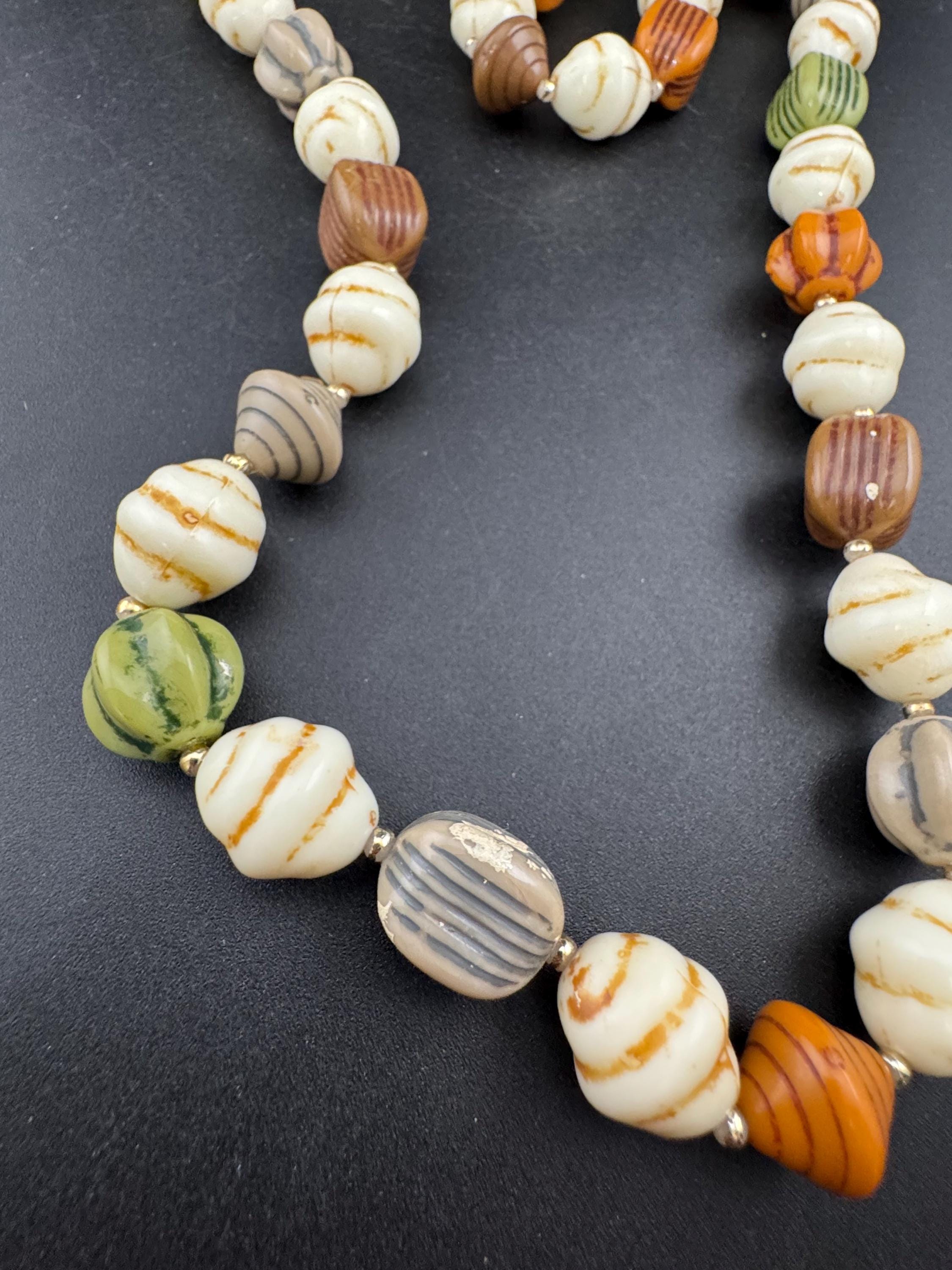 Vintage 1960s brown cream and green plastic beaded long pebble necklace 90cm
