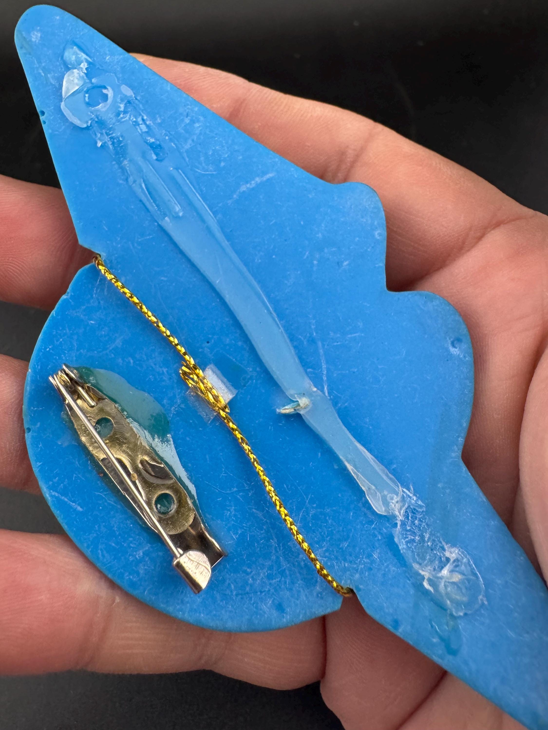 Oversized vintage lady in wide brimmed hat blue brooch inset with abalone shell, early plastic 1960s