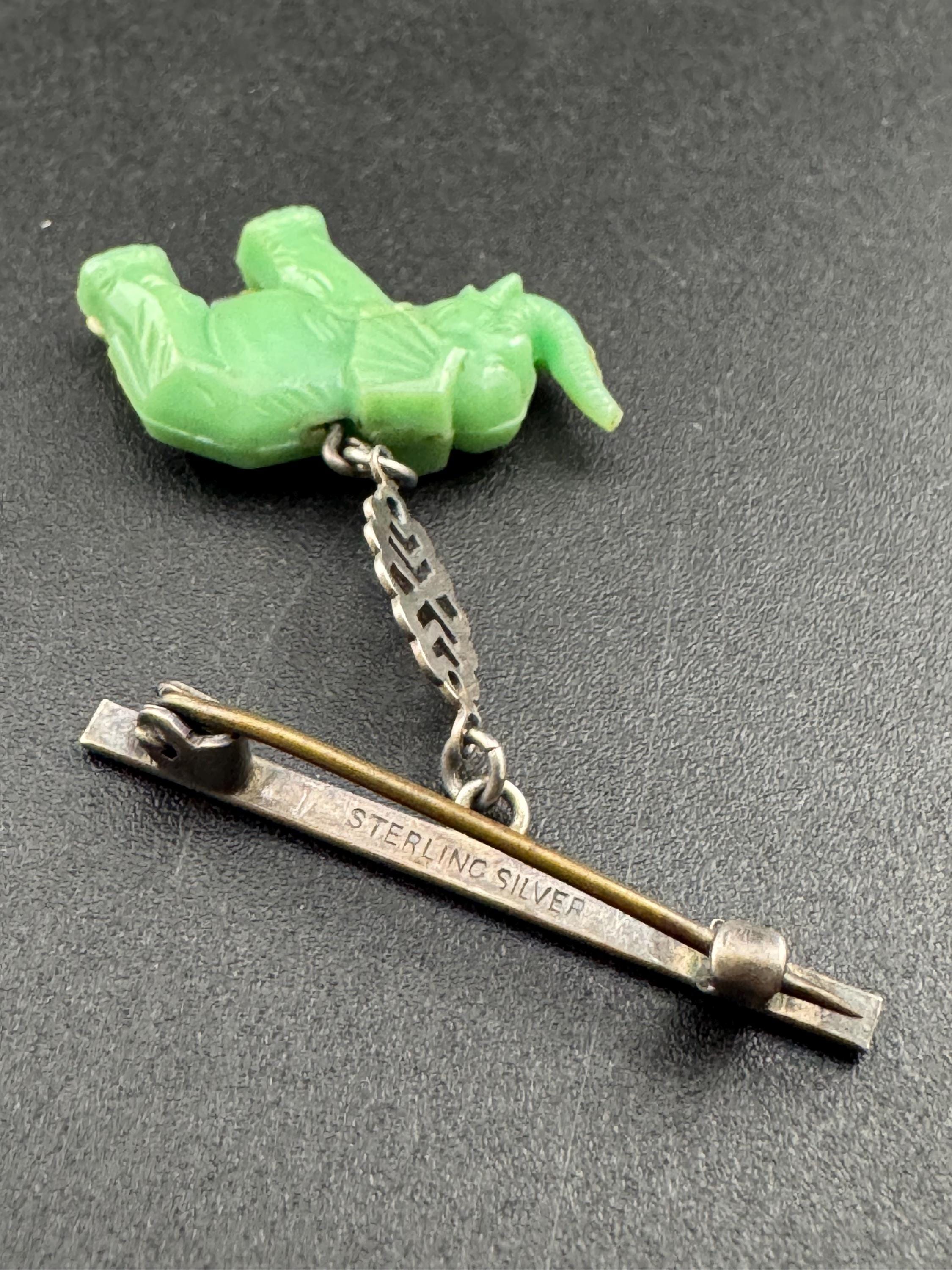 Vintage Art Deco Sterling Silver Elephant Brooch: Green Plastic Pendant