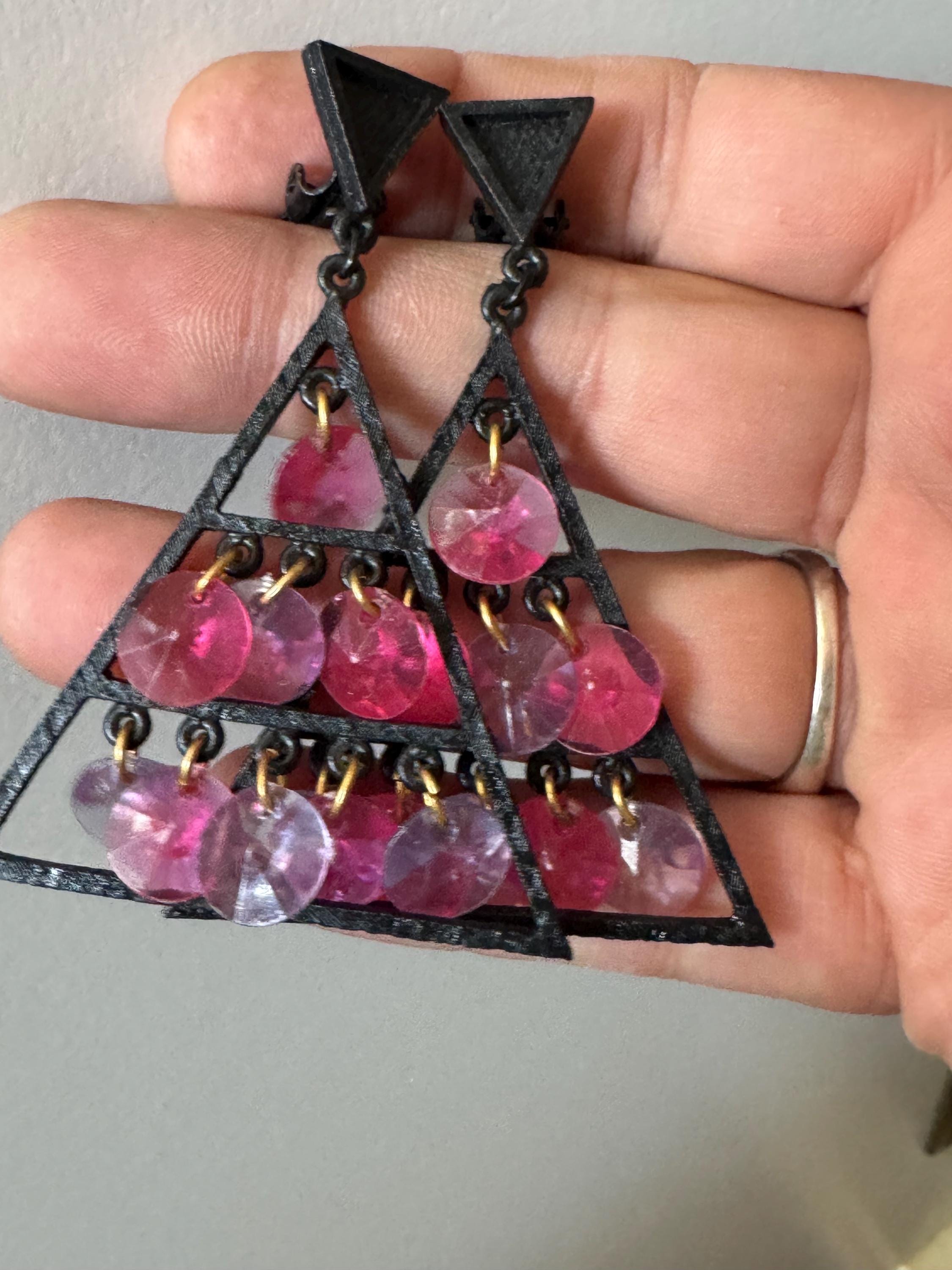 Vintage black plastic triangular pink and purple beaded dangly clip on earrings 7cm