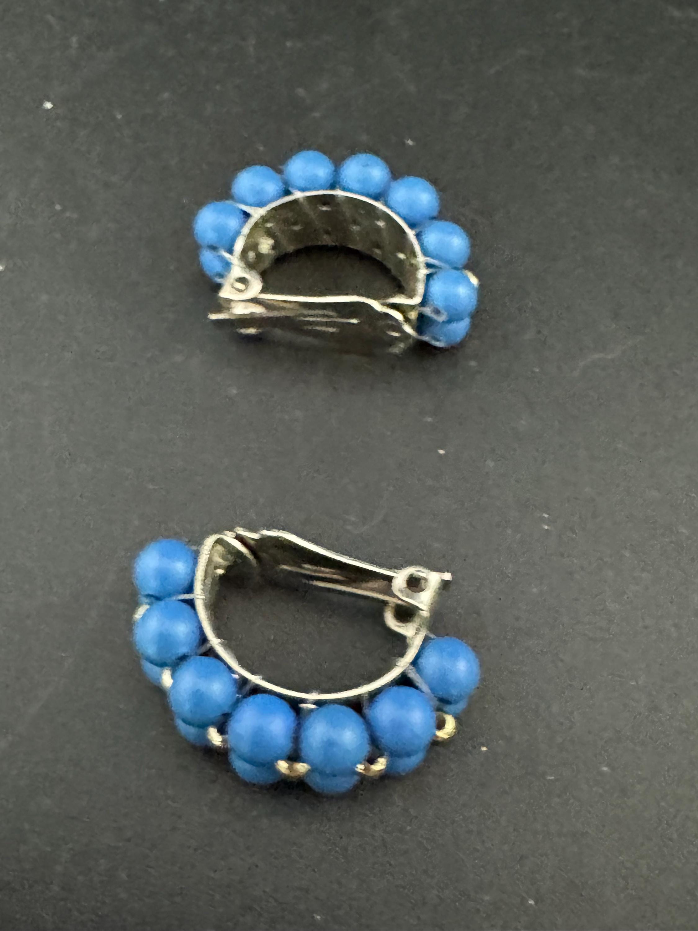 Vintage half hoop gold tone blue  beaded clip on earrings