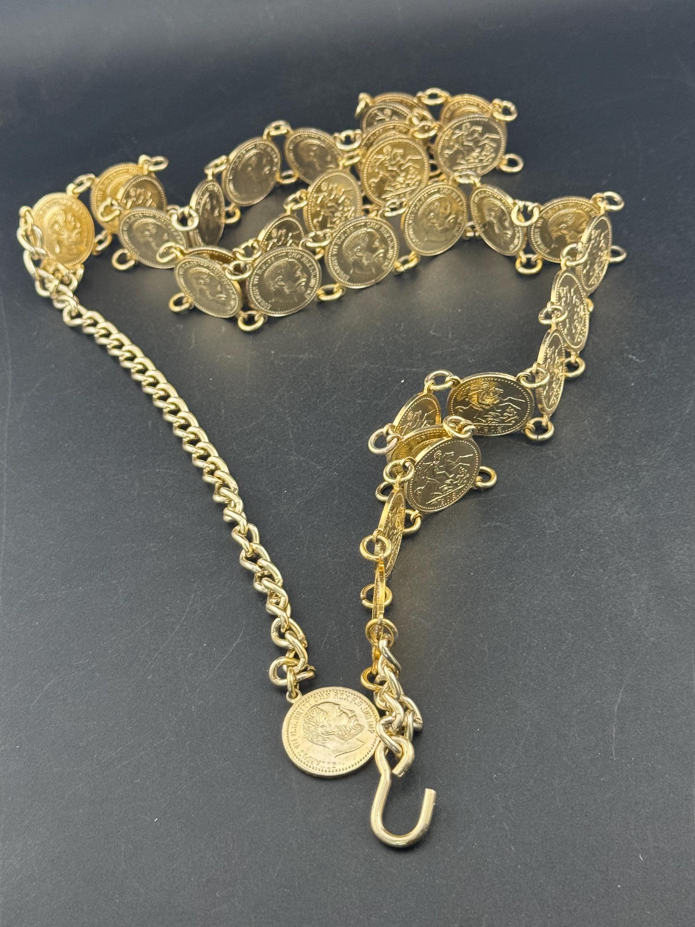 Vintage 1970s Lightweight aluminium gold tone chain link adjustable fashion coin belt 85-102cm