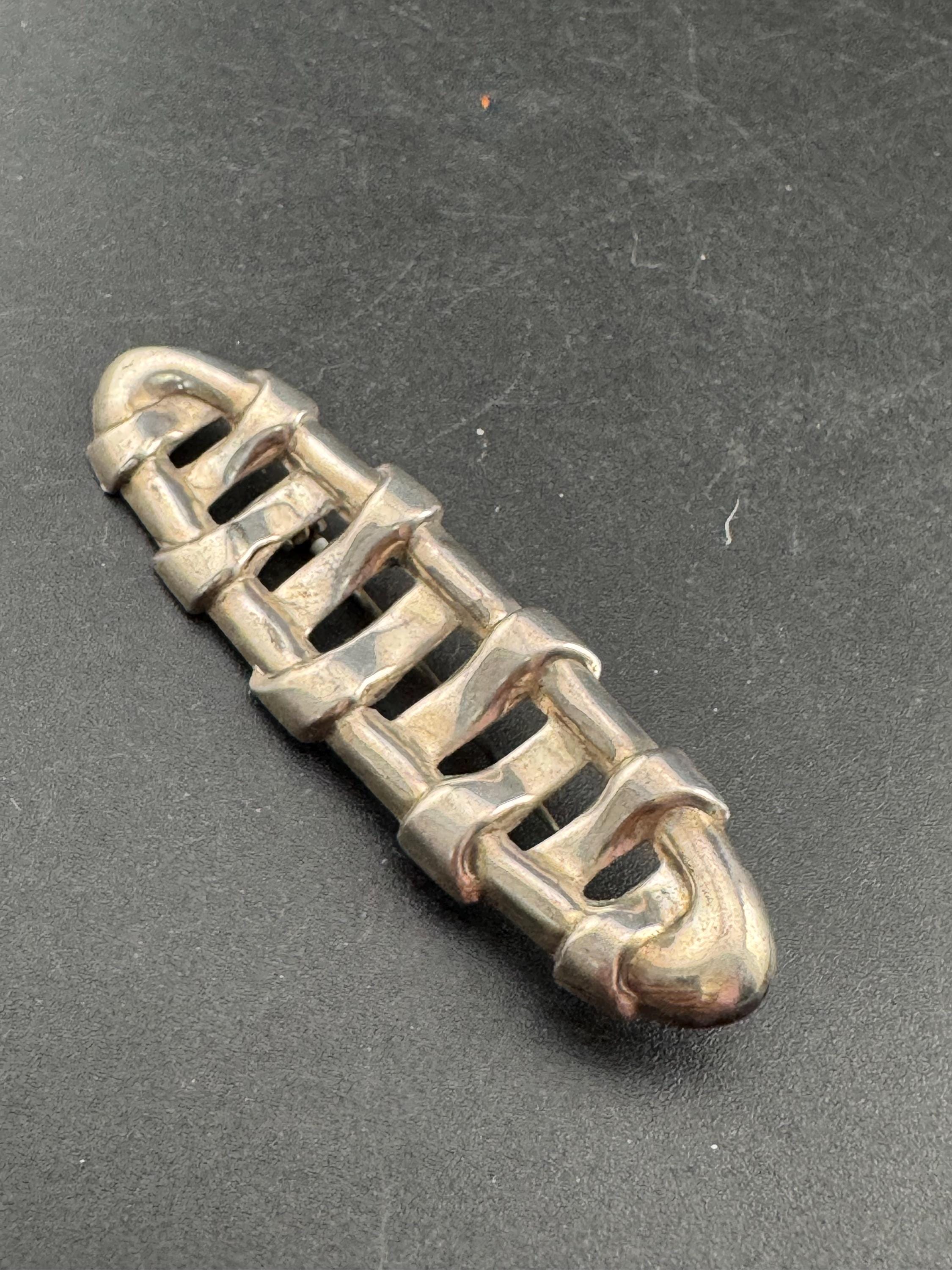 Signed sterling silver 925  mid century modernist brutalist Oval ladder brooch 6.4 gram