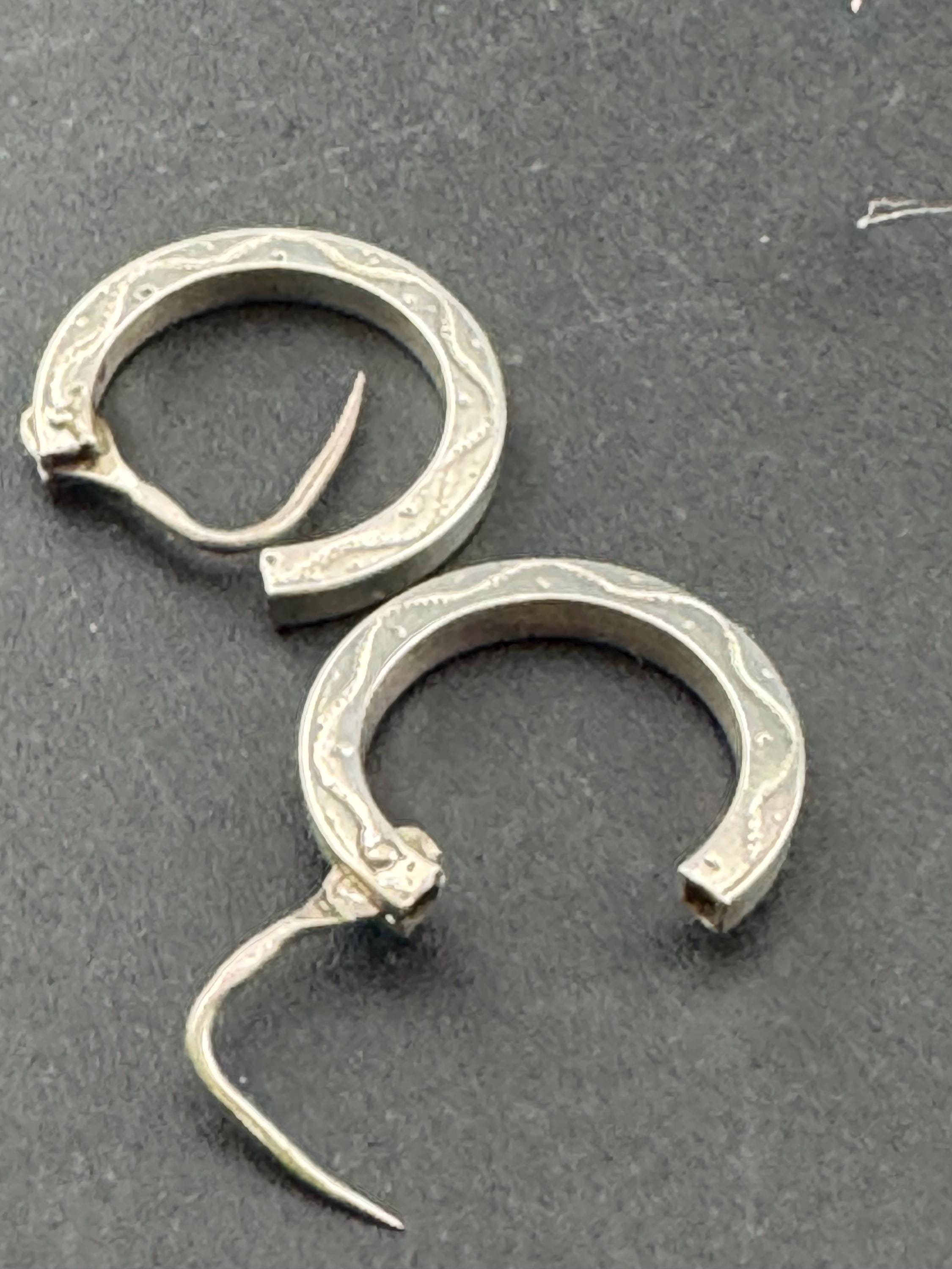 925 sterling silver Round  2.5cm engraved hoop earrings for pierced ears 3 grams