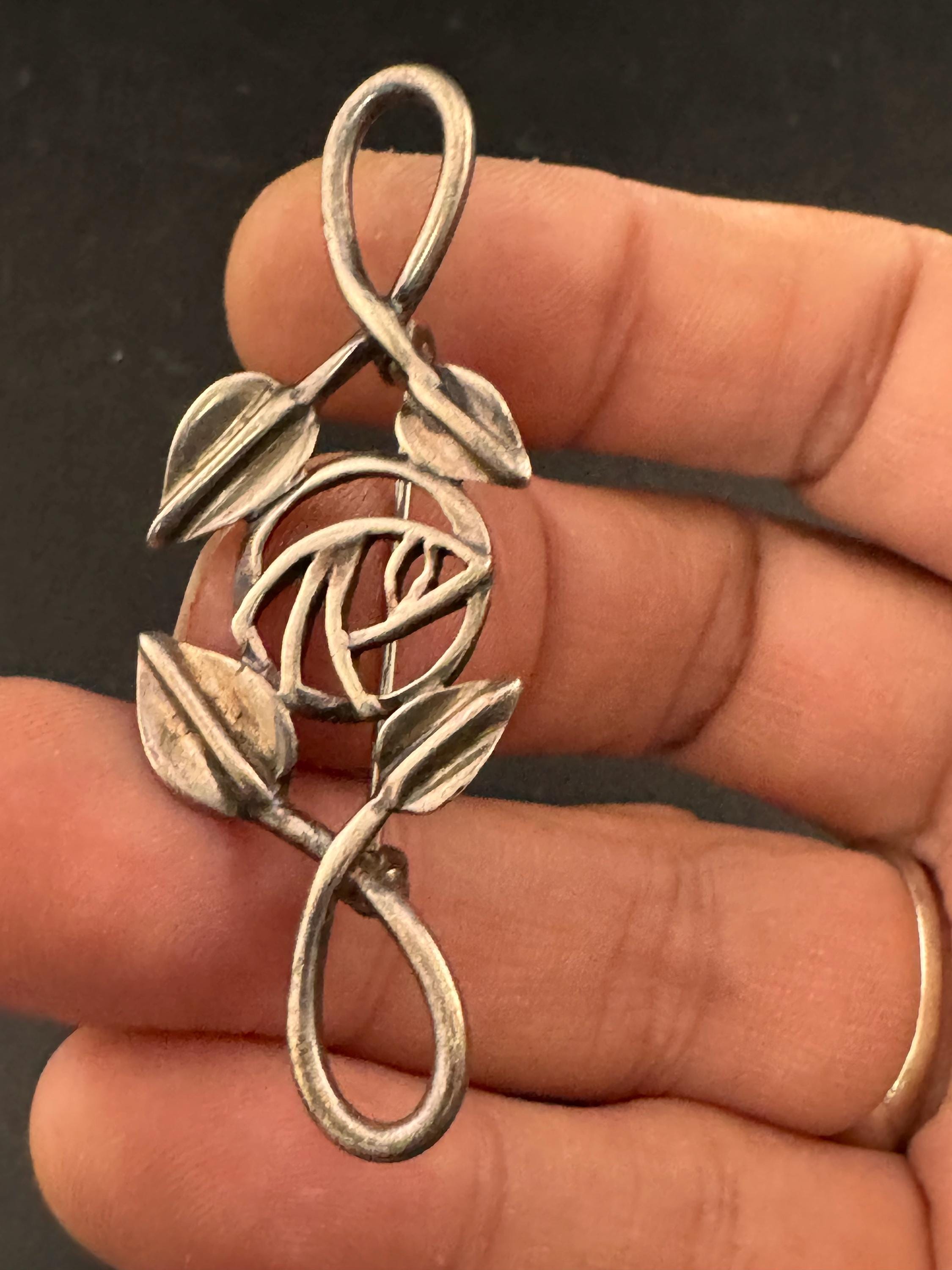Sterling Silver Rennie Mackintosh Floral Brooch: Arts & Crafts Style