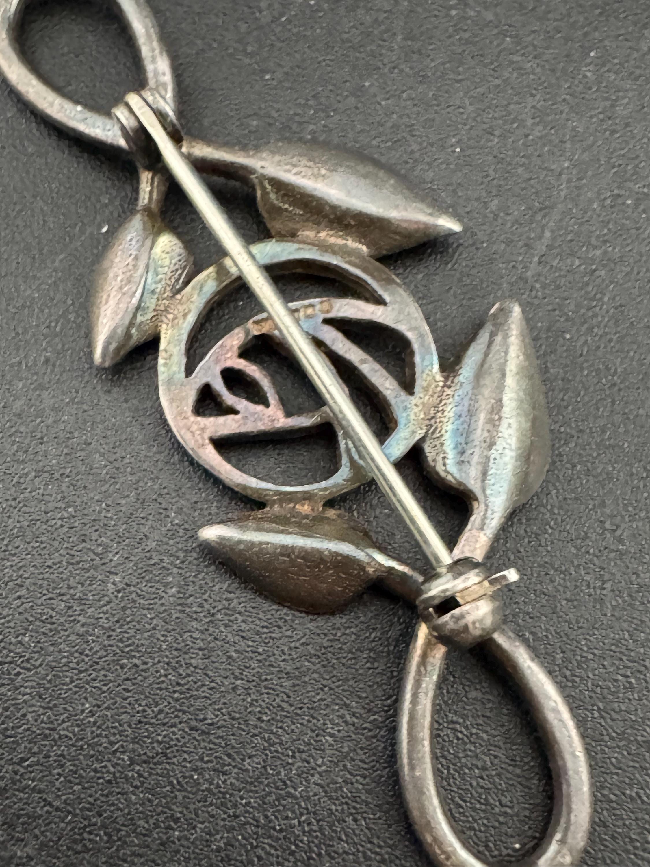 Sterling Silver Rennie Mackintosh Floral Brooch: Arts & Crafts Style