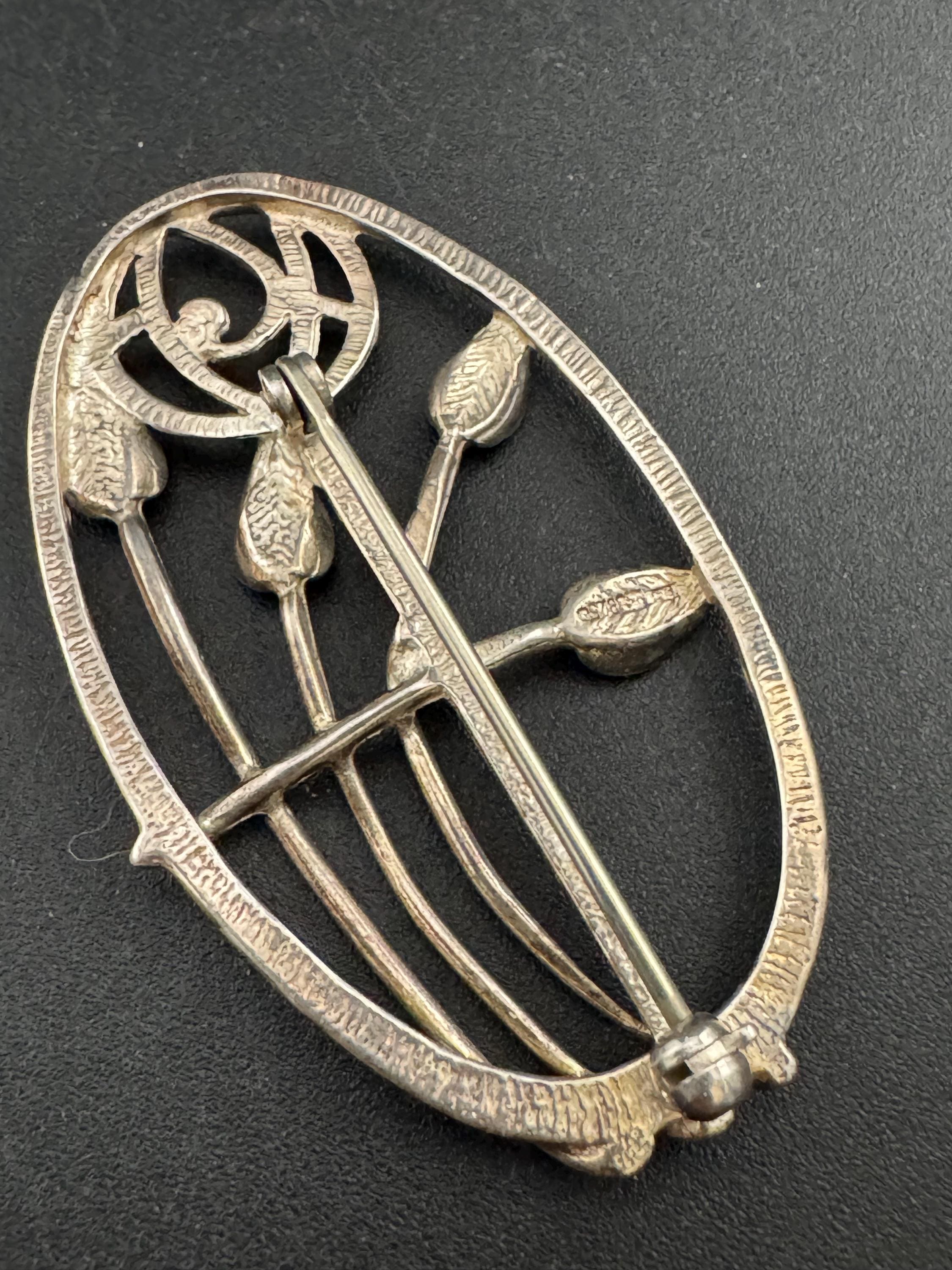 Sterling silver 925 arts and crafts style Rennie mackintosh style floral Brooch 8.1grams 5cm