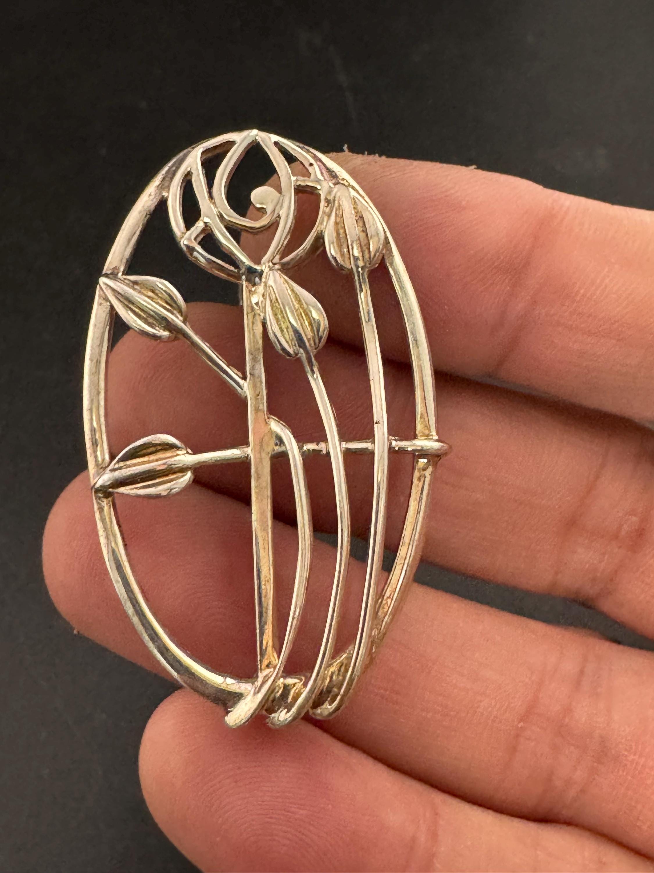Sterling silver 925 arts and crafts style Rennie mackintosh style floral Brooch 8.1grams 5cm