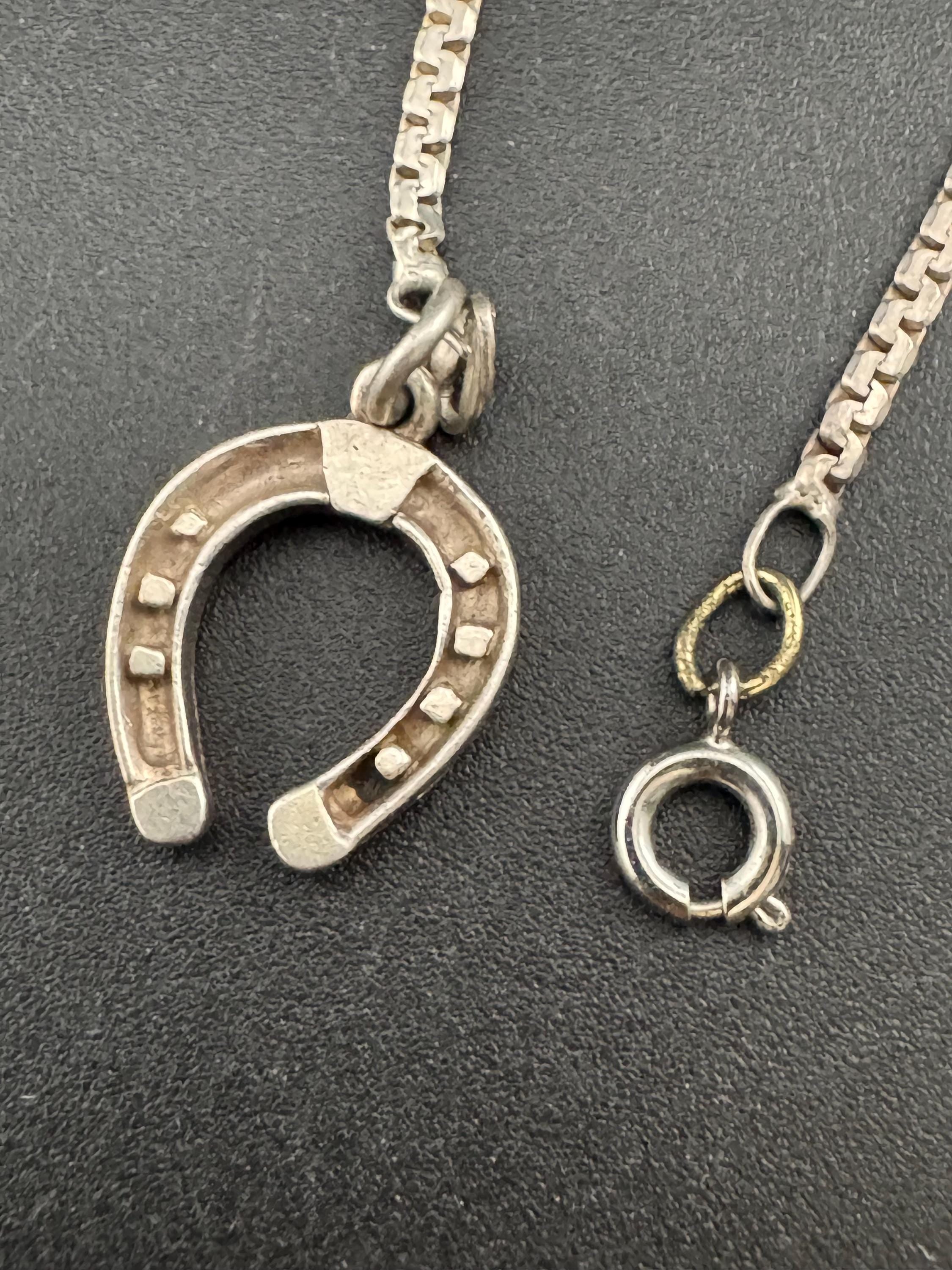 Vintage 925 Sterling silver 7 1/4” box chain link bracelet with lucky horseshoe charm dropper 4.1grams