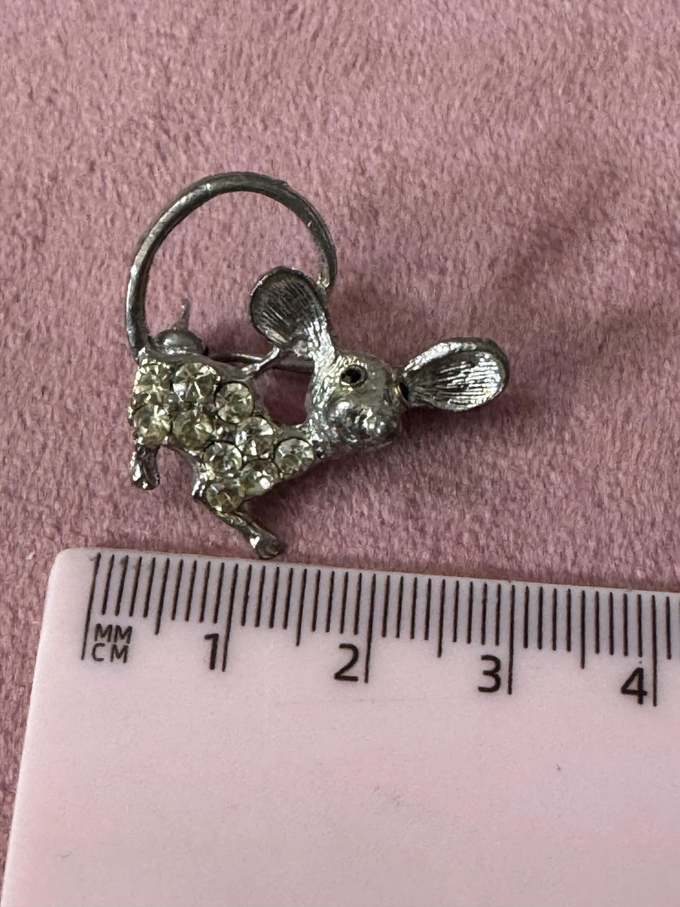 Novelty vintage small mouse brooch silver tone with clear diamanté