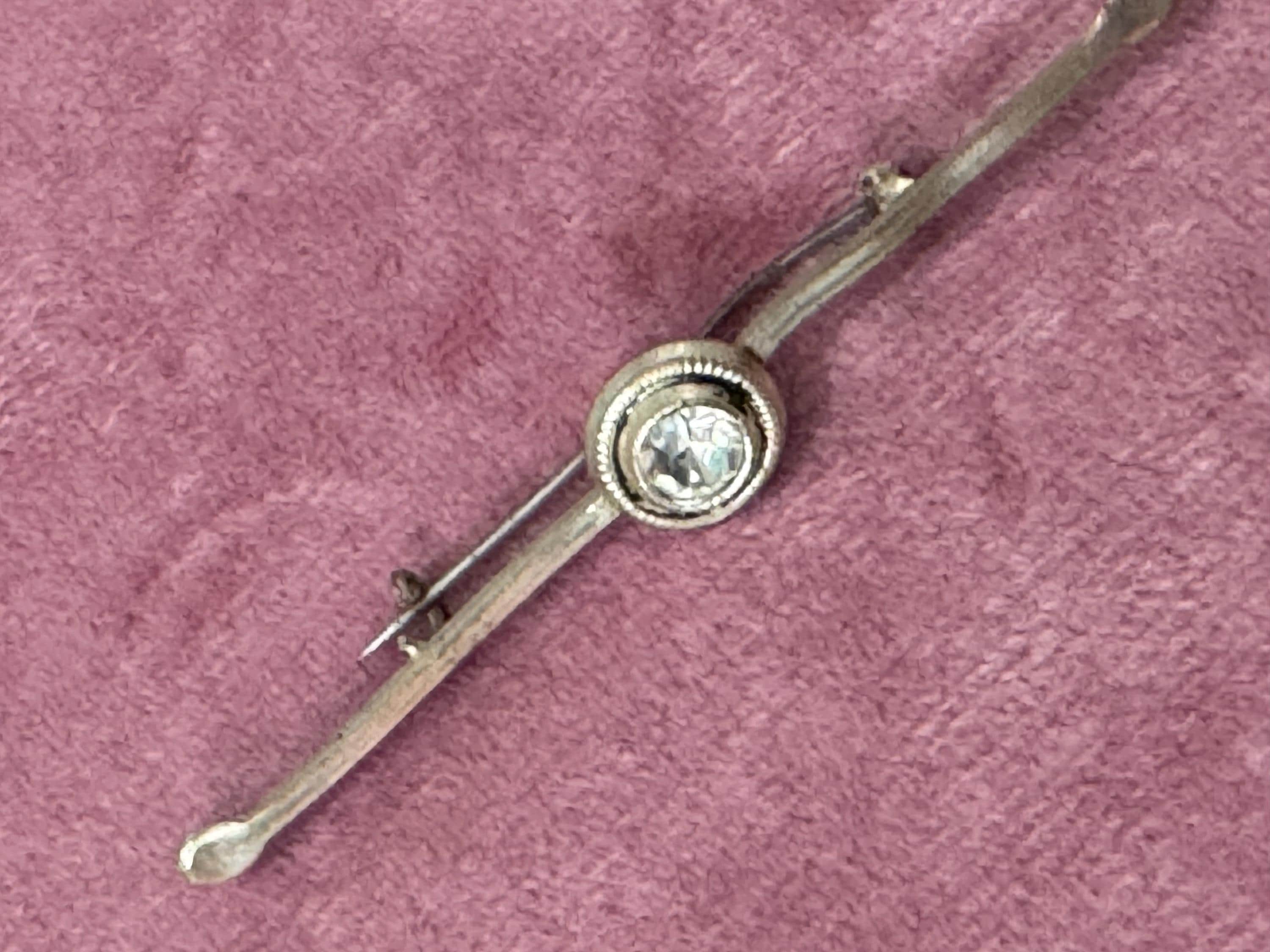 Vintage Silver tone clear dainty rhinestone Bar Brooch 7cm