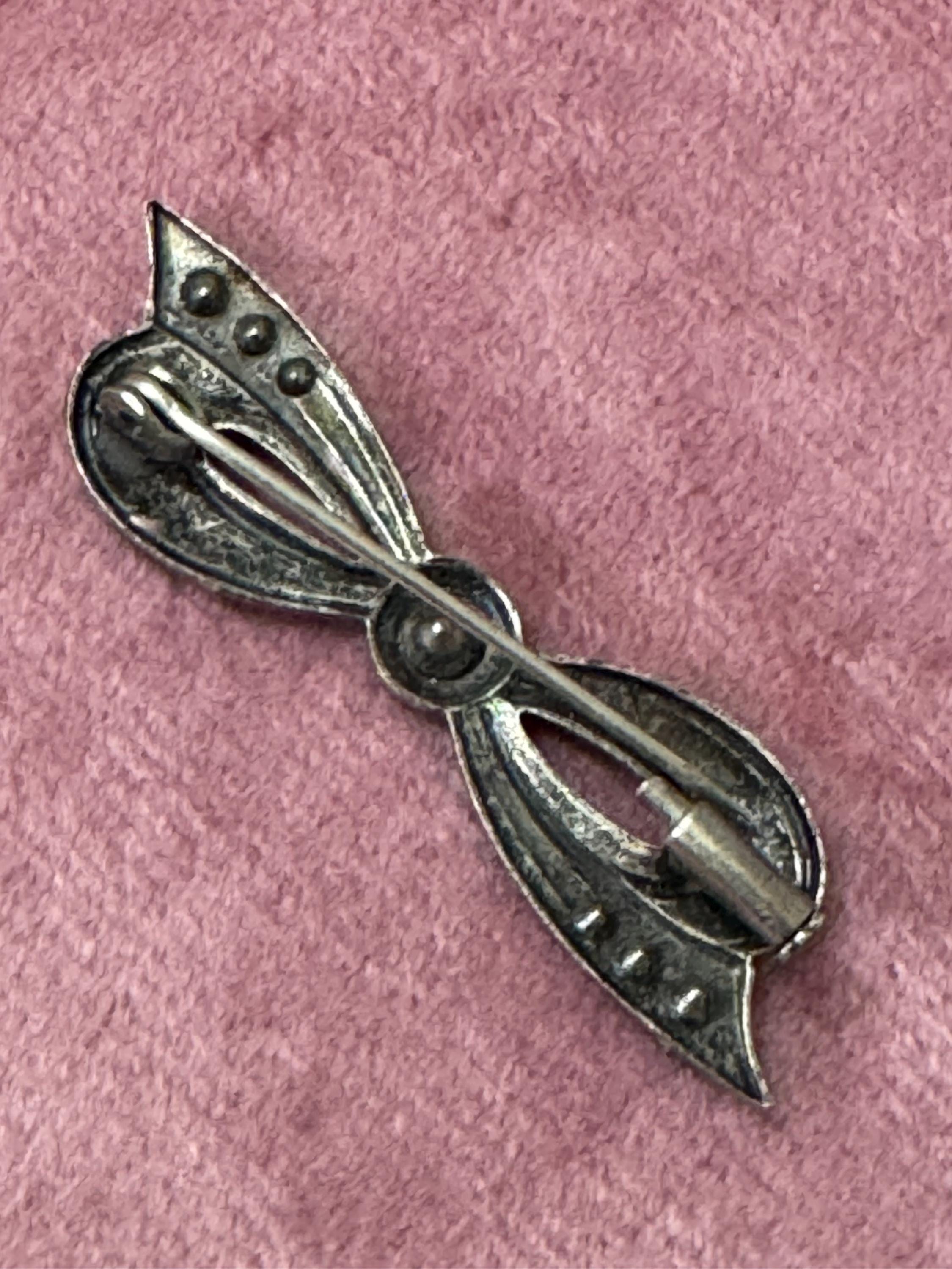 Vintage French mid century black enamel diamanté small Bow Brooch  Antique trombone clasp