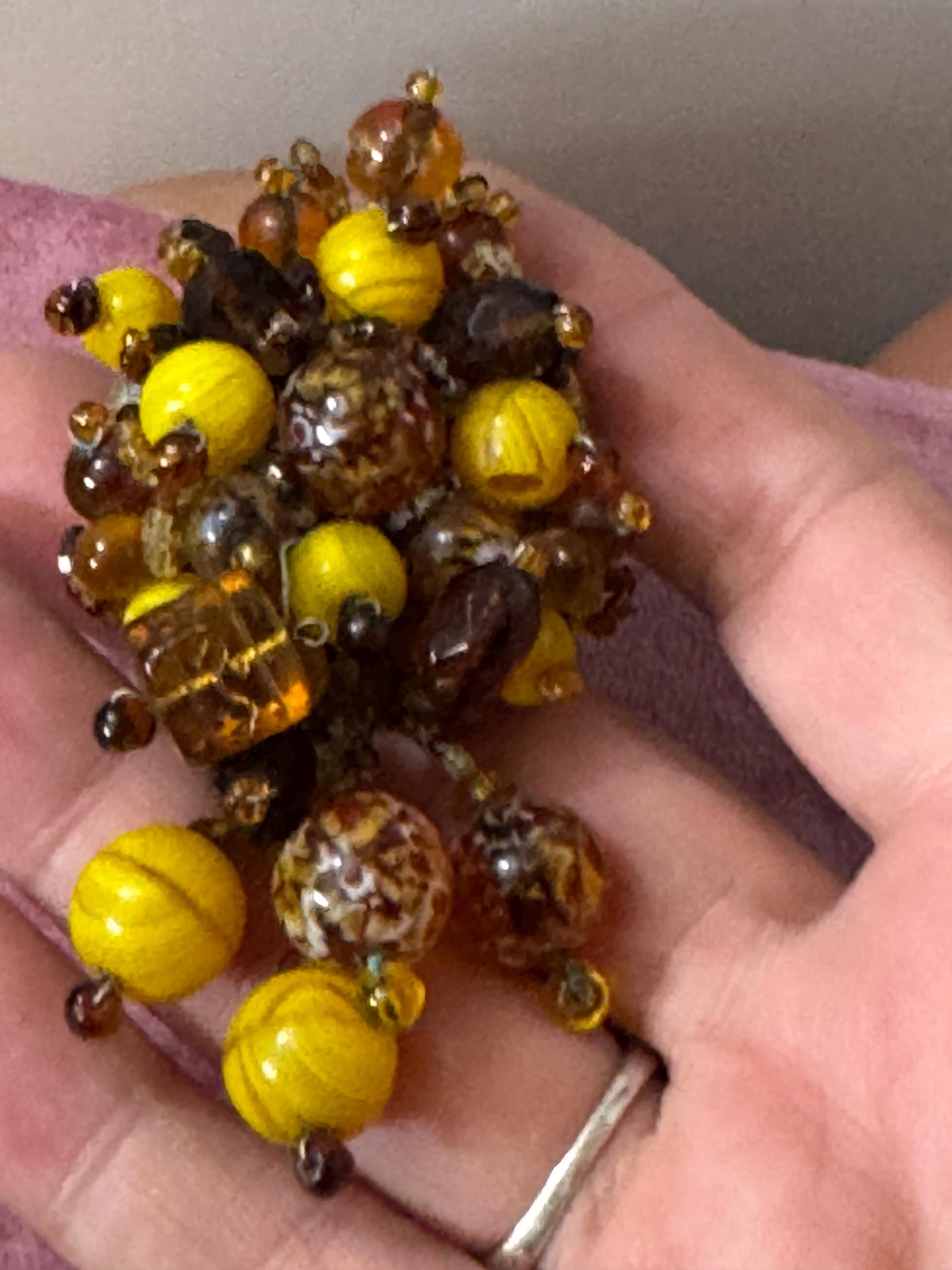 Vintage MCM Gold Tone Brooch: Amber Glass Beaded Dangly Drop