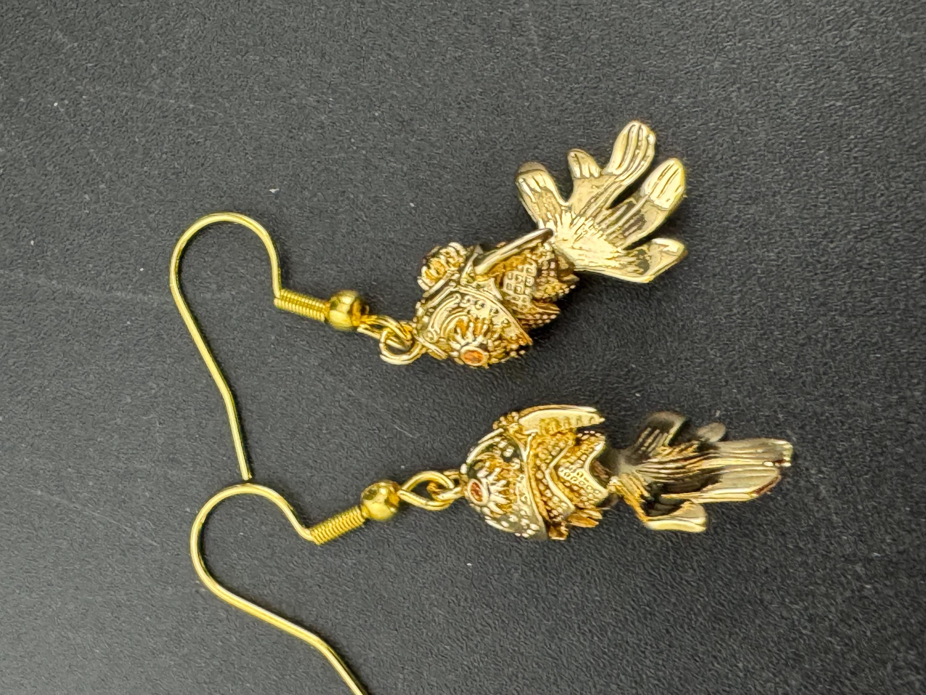 Nautical gold tone novelty articulated Japanese fish dangly drop charm earrings pierced ears