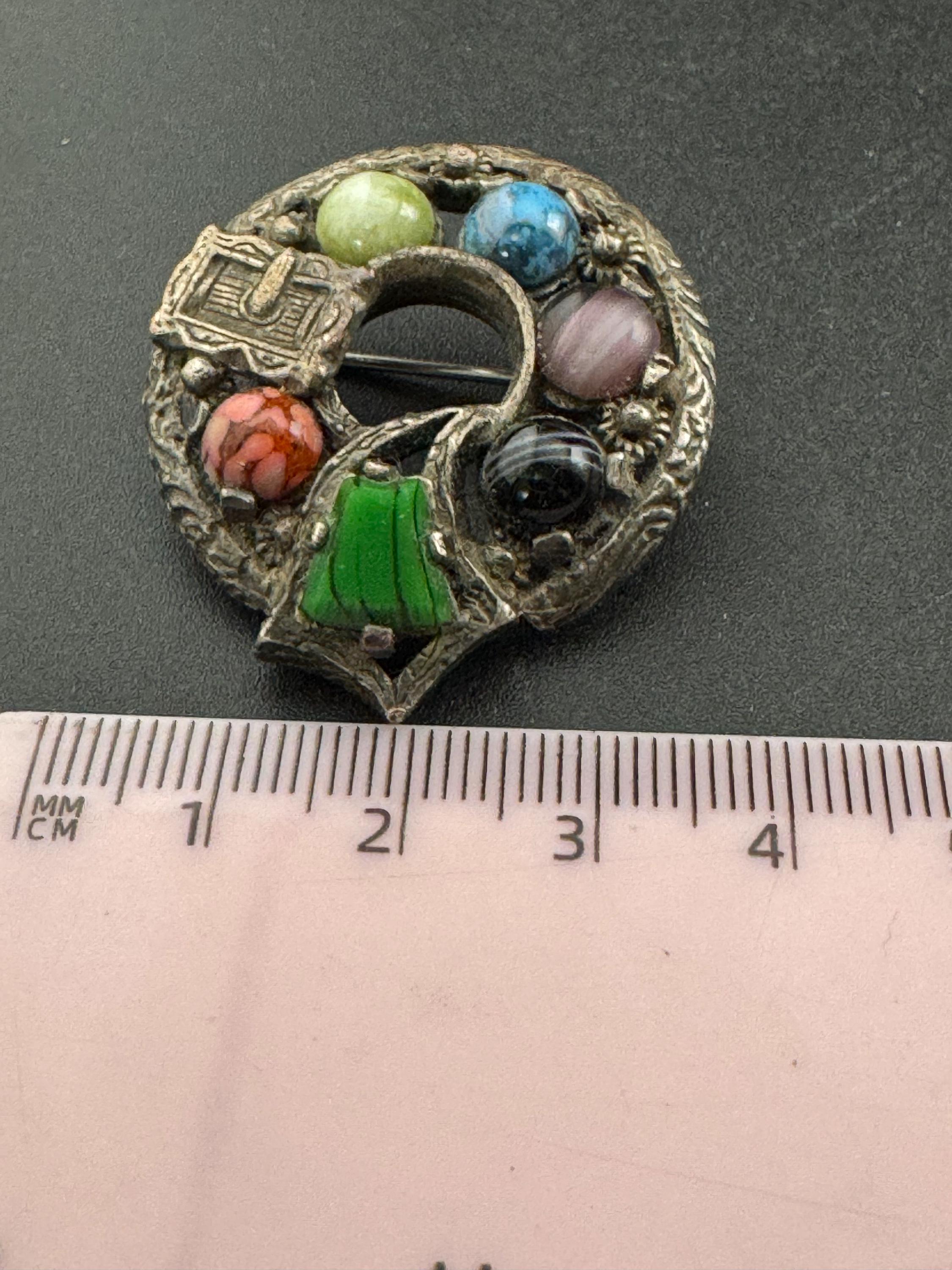 Signed Miracle Vintage silver tone Scottish faux agate pebble glass brooch