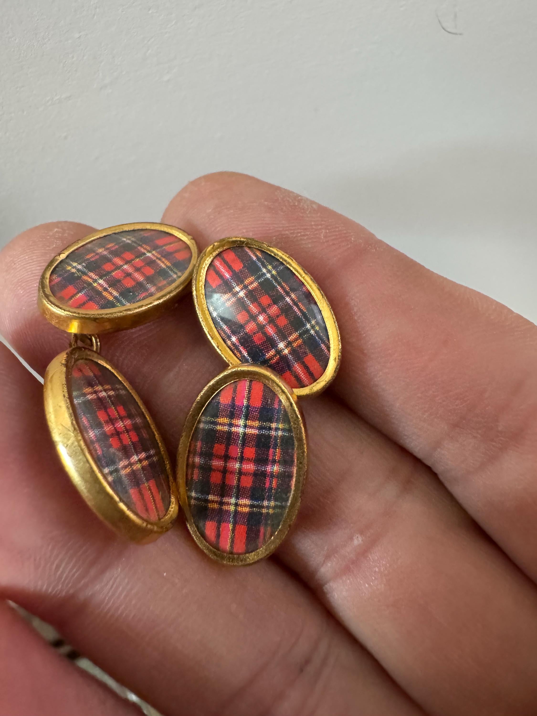 Vintage Scotland red tartan gold tone chain enamel cufflinks Scottish