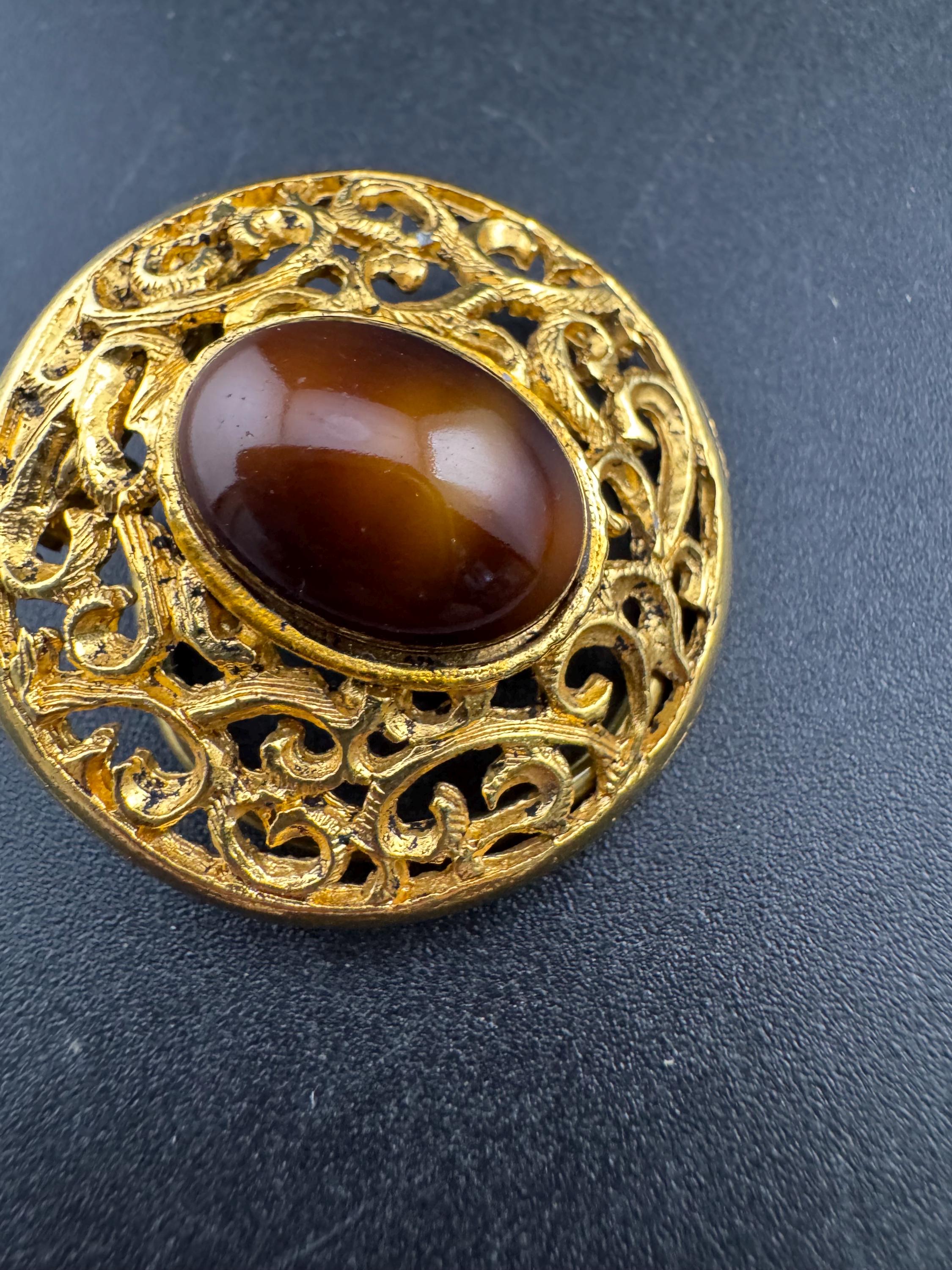Vintage Gold tone Celtic Scarf Ring set with faux agate brown cabochon