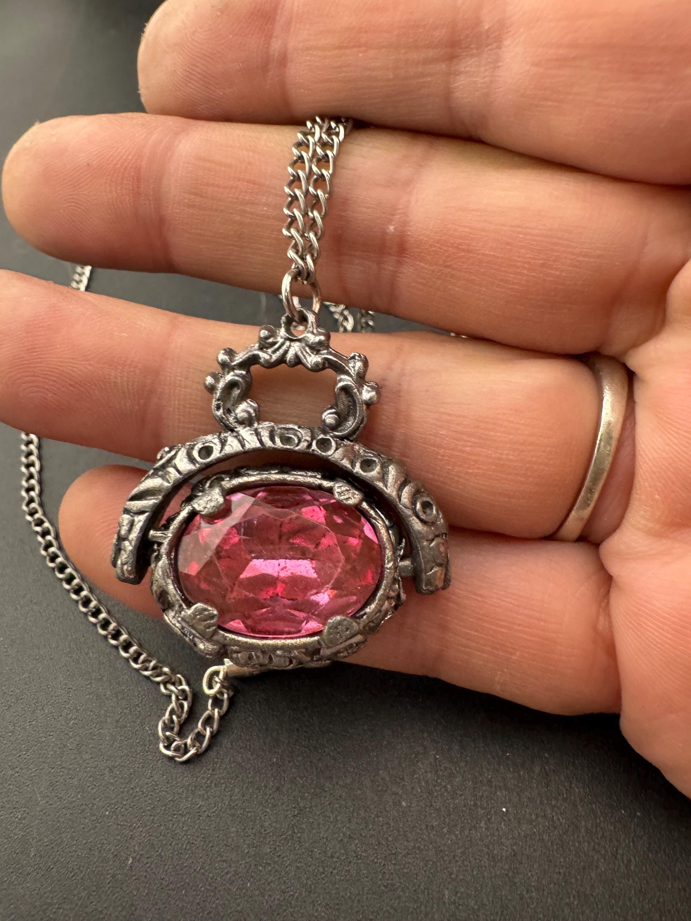 Retro antique style pink crystal spinner key fob charm pendant silver tone