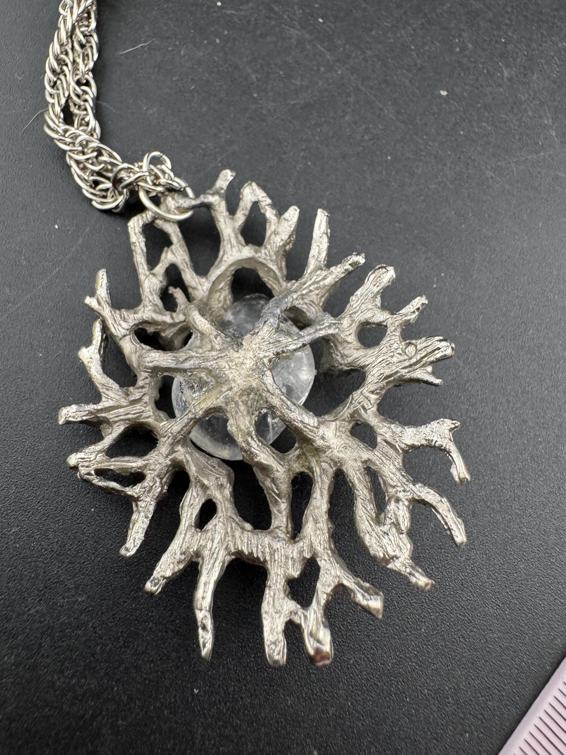 Vintage Modernist silver tone Steel pendant necklace set with clear quartz gemstone brutalist surround